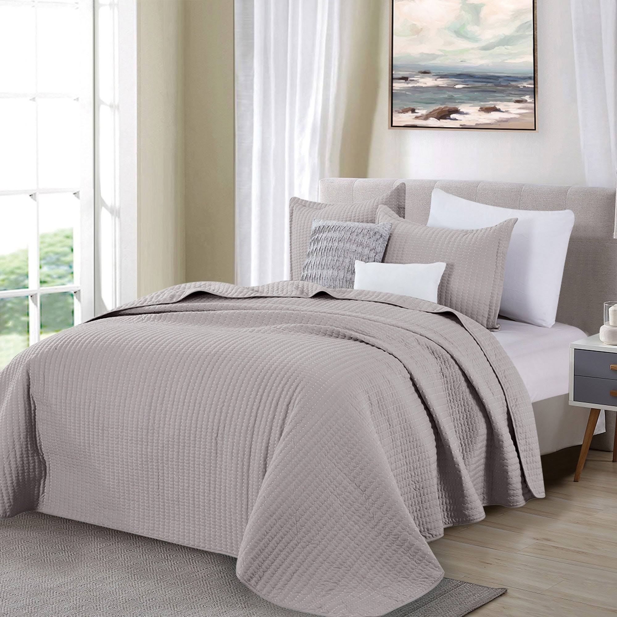 Great Bay Home Alicia Collection 3-Piece Channel Stitch Quilt Set - King - Light Grey