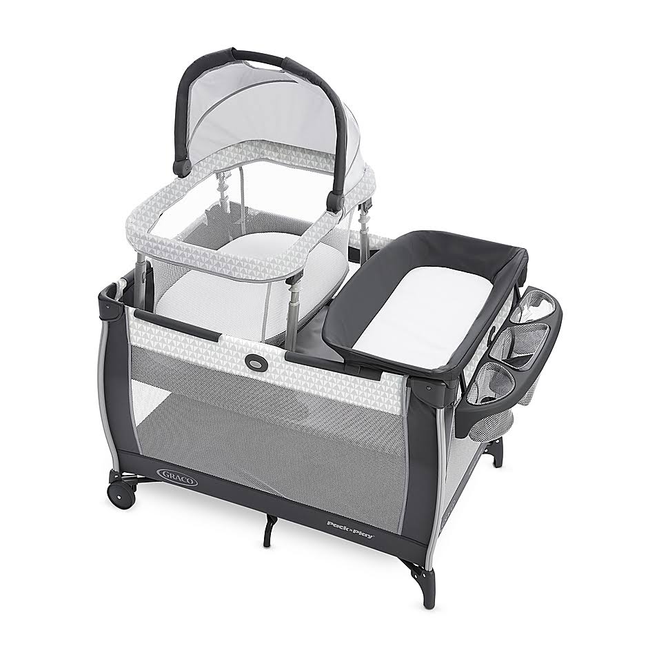 Graco Pack &n Play Day2Dream Playard with Portable Bassinet in Rainier