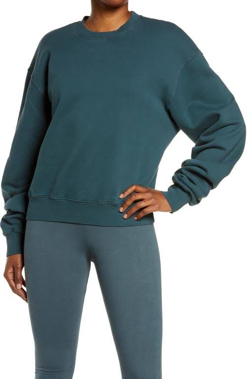 Good American Boyfriend Pullover Sweatshirt, Size 0 (Fits Like 00-0 US) in Orion Blue001 at Nordstrom Rack