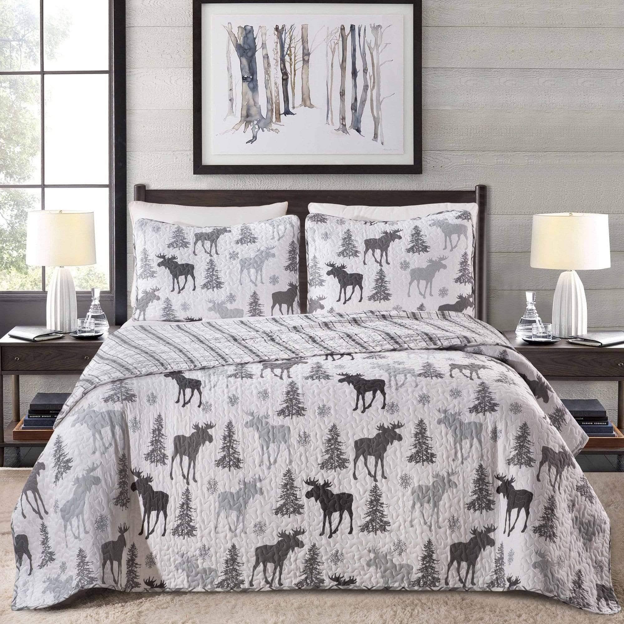 Great Bay Home Wilderness Lodge Reversible Quilt Set King Grey