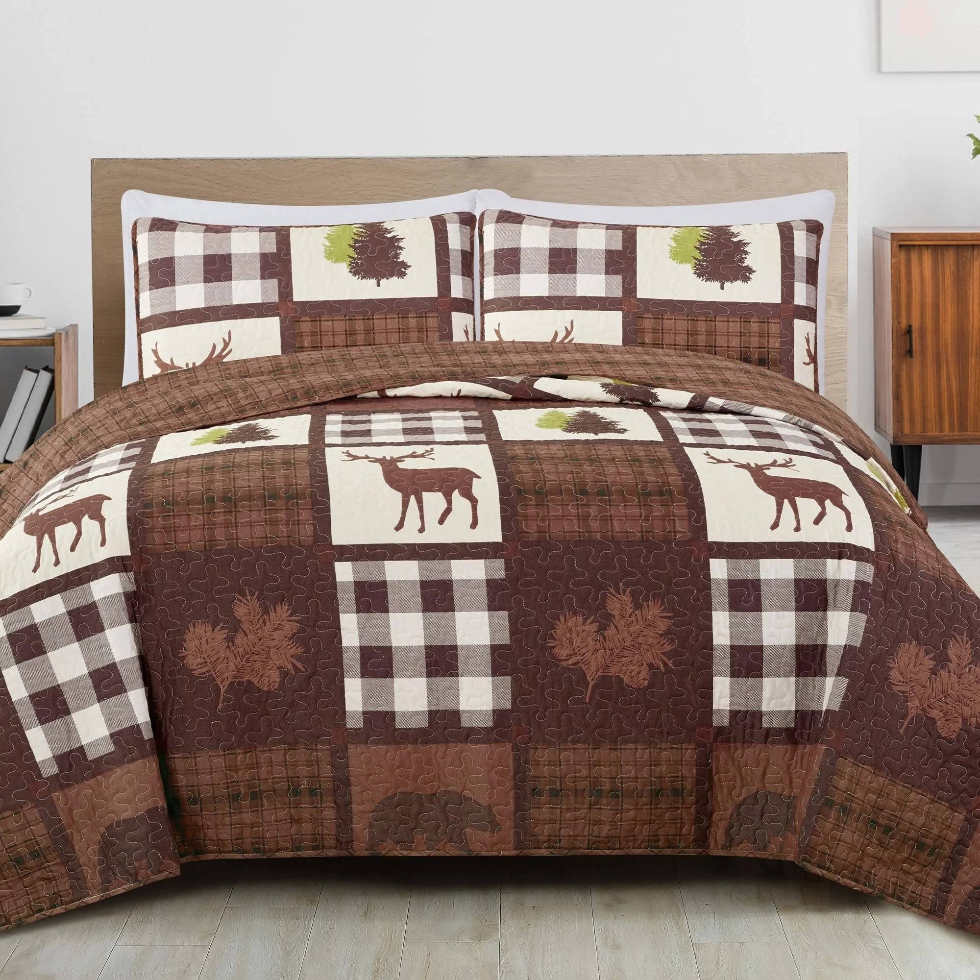 Great Bay Home Chocolate u0026 Green Lodge Quilt Set King