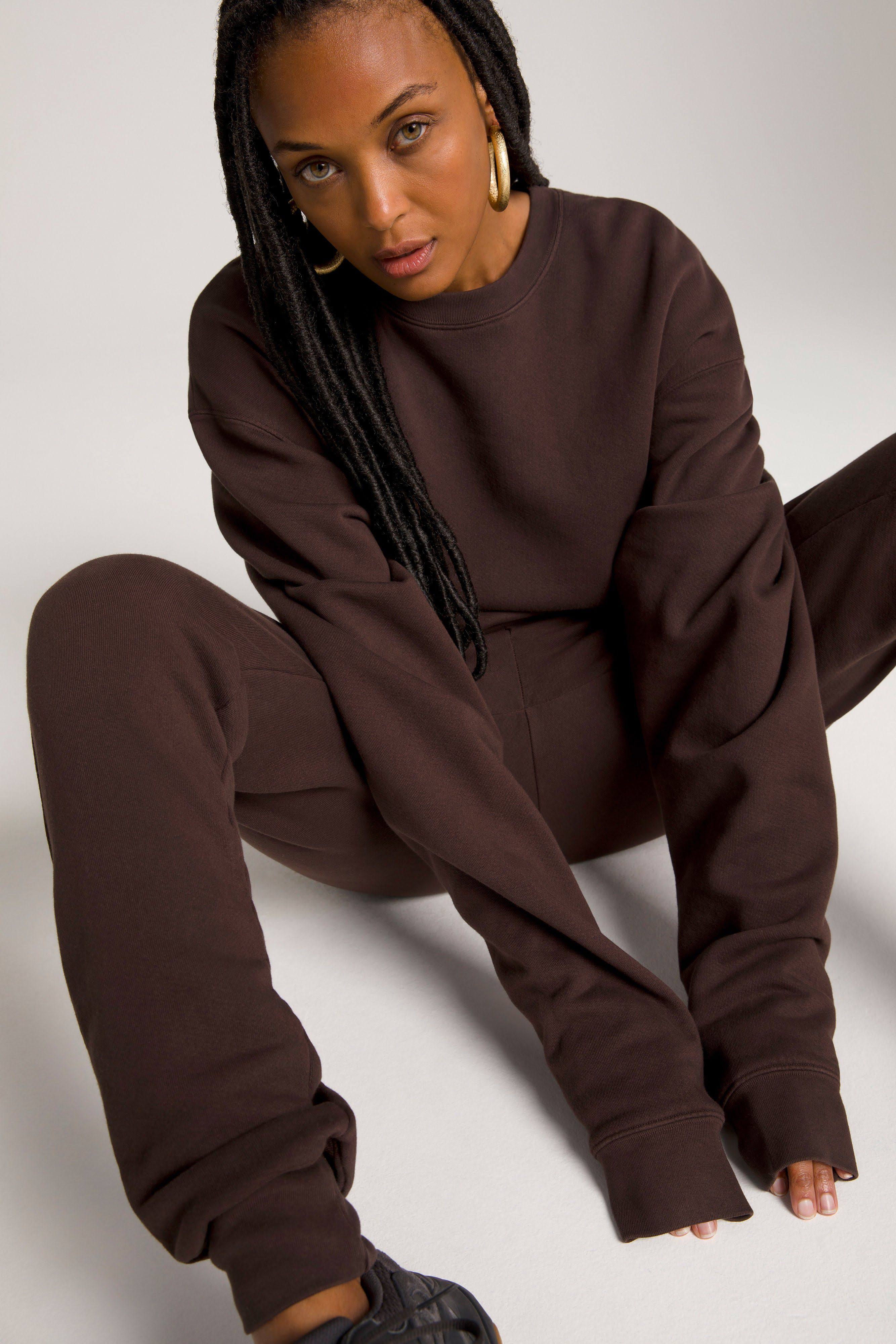 Good American Boyfriend Sweatshirt, Size 1 in Coffee001 at Nordstrom