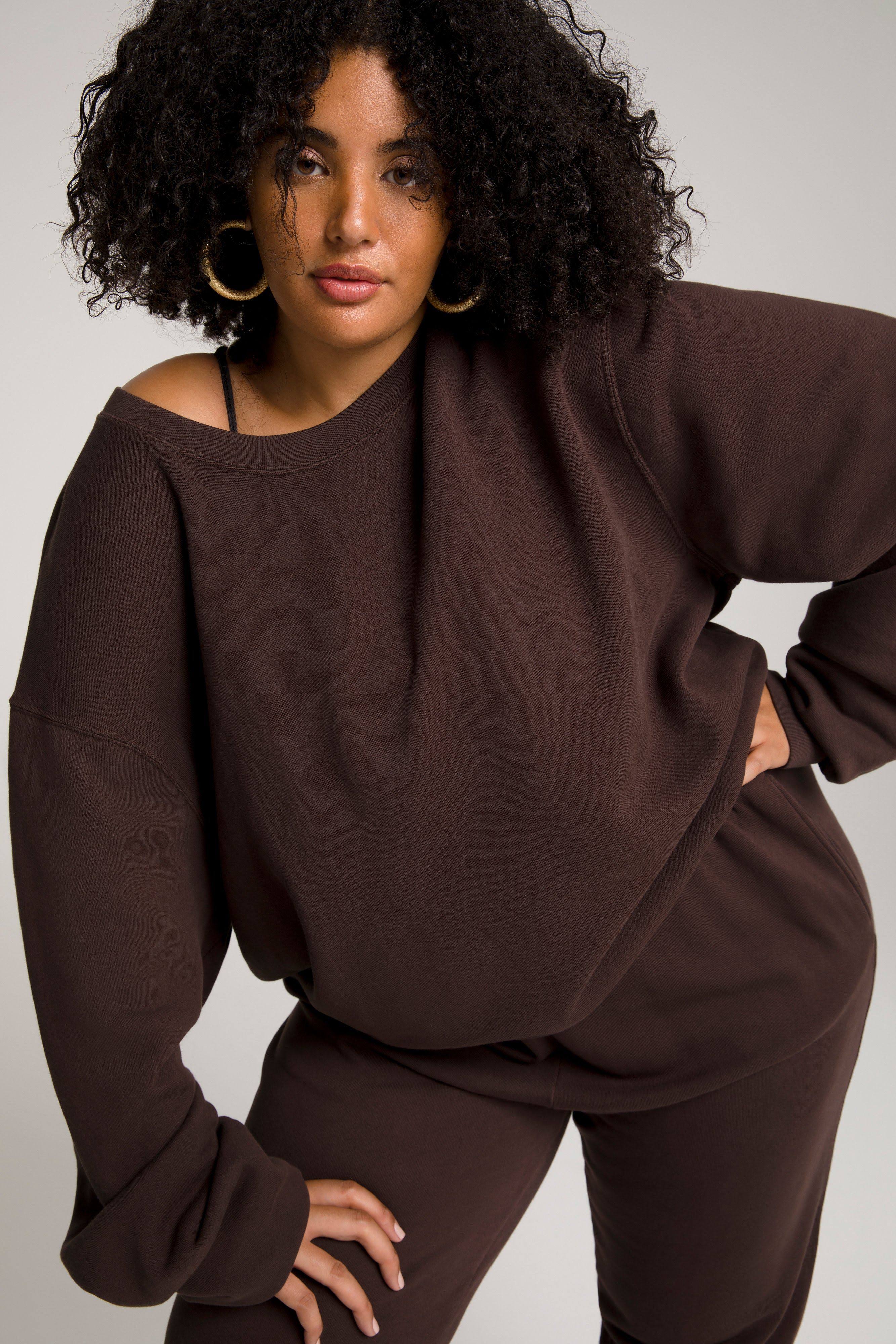 Women&s Boyfriend Sweatshirt in Coffee Size 6 | Good American