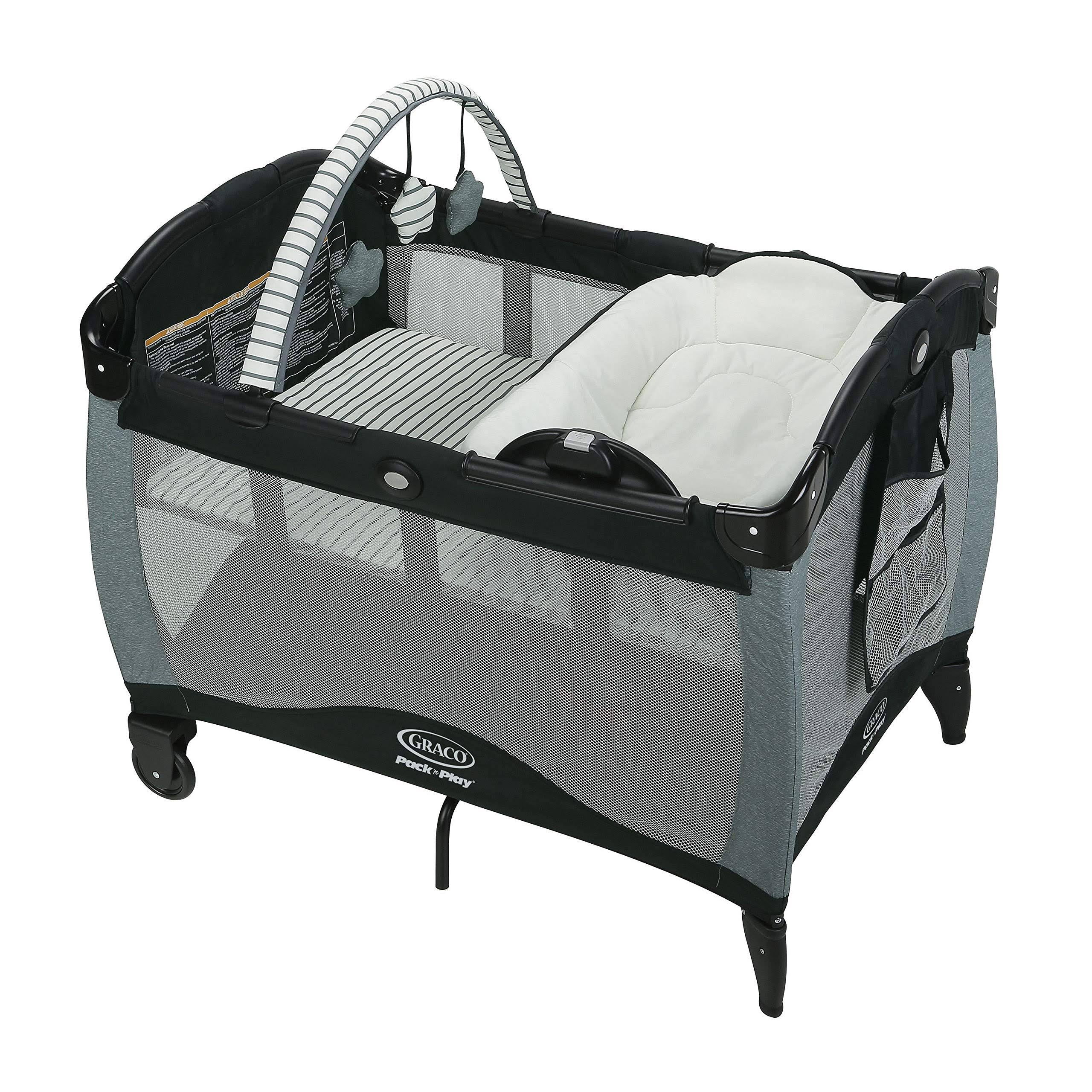 Graco Pack &n Play Playard Reversible Napper and Changer LX in Holt