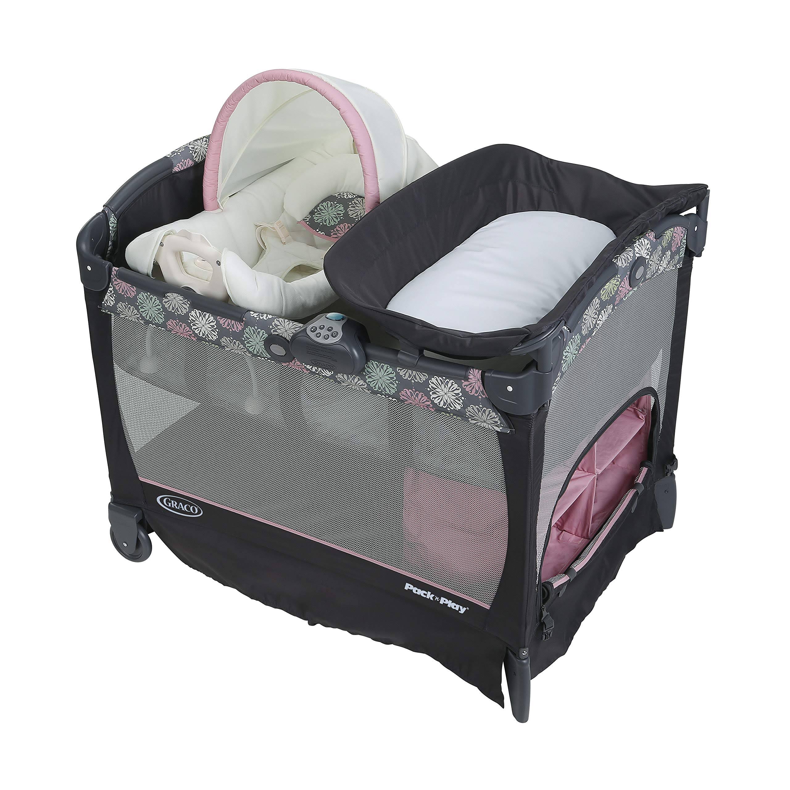 Graco Pack &n Play with Cuddle Cove Playard, Addison