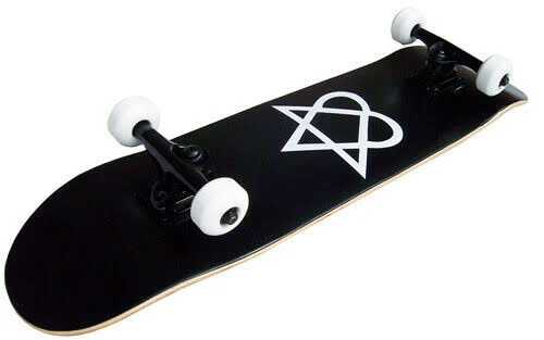 Krown Pro 7.75x22 Complete Skateboard - Black/Heartagram