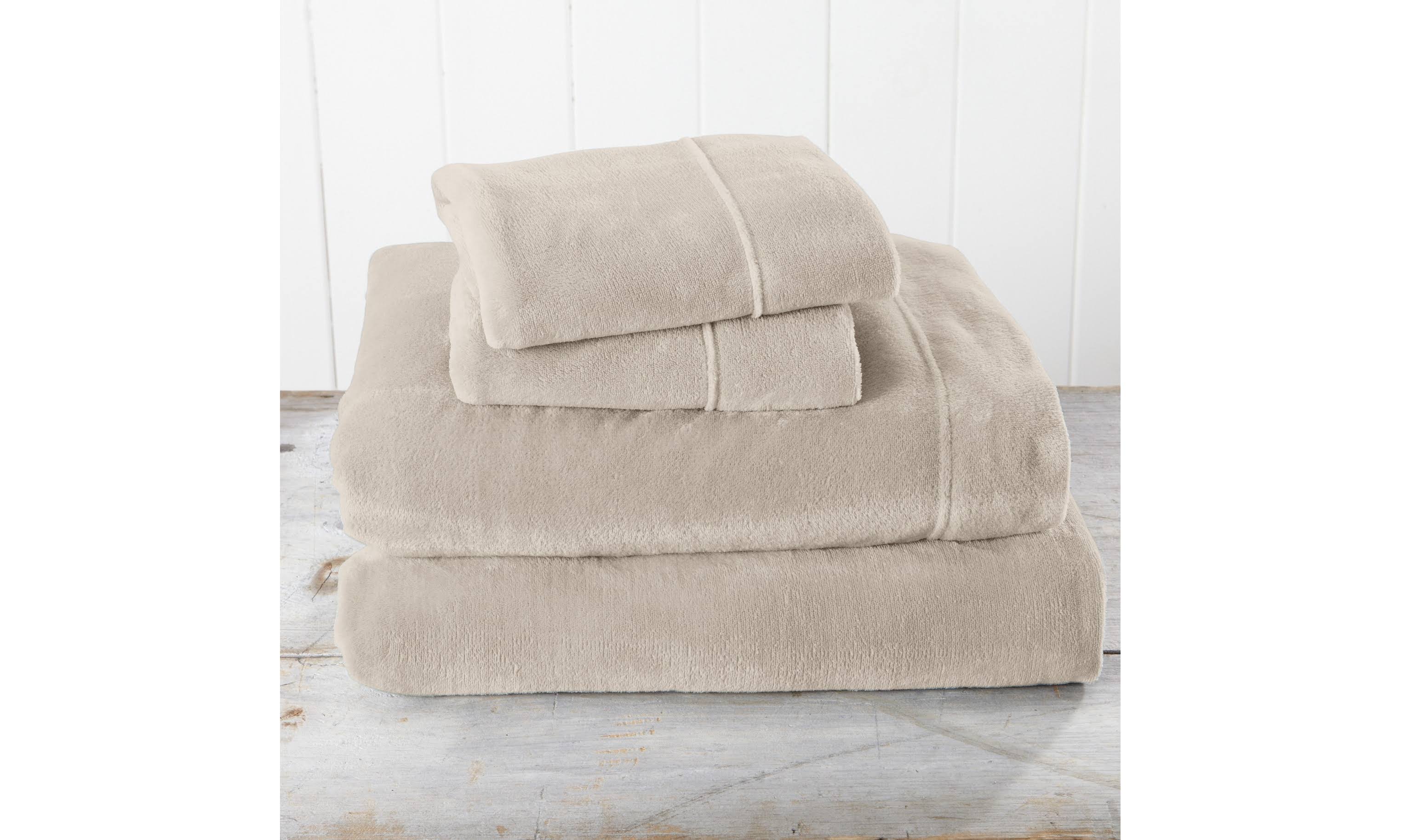 Great Bay Home Extra Soft Cozy Velvet Plush Solid Bed Sheet Set (Twin - Cappuccino)