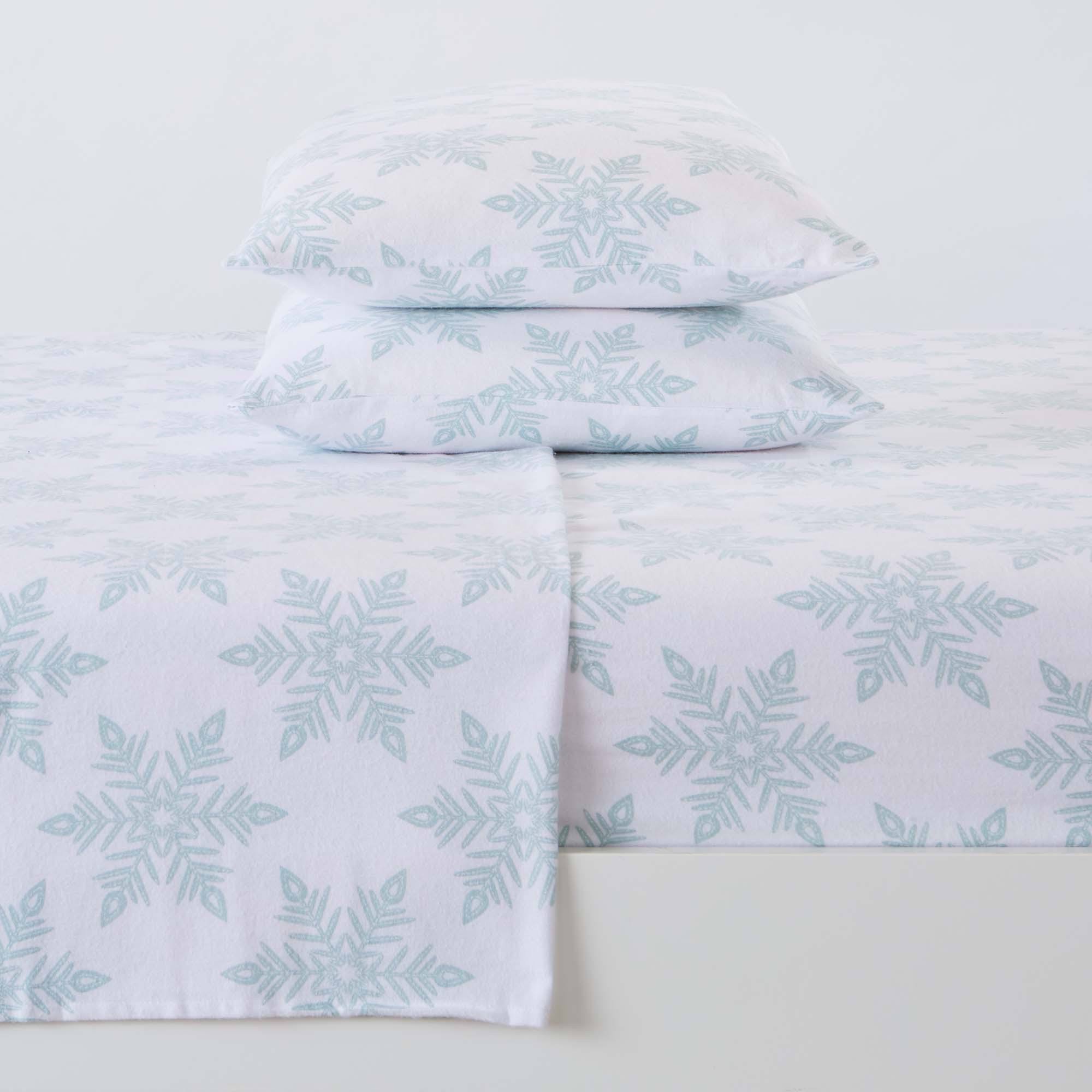 Great Bay Home 100% Cotton Flannel Snowflake Print Sheet Set Full Simple White
