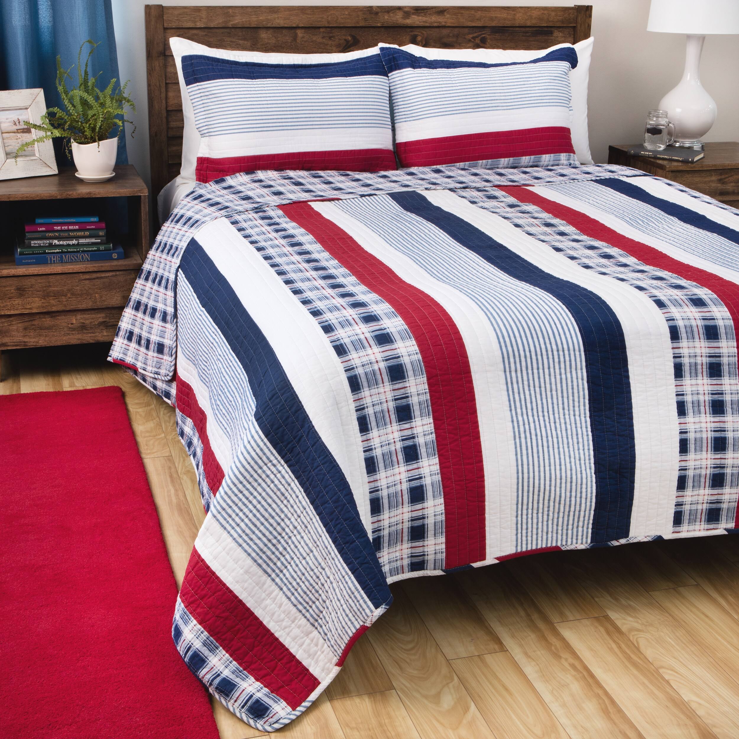 Global Trends Nantucket Reversible Quilt Set Size Twin