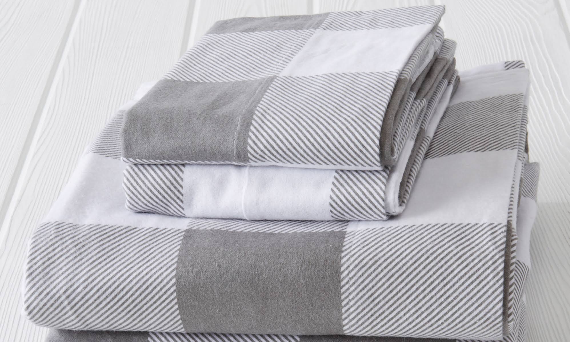 Great Bay Home Extra Soft 100% Cotton Printed Flannel Sheet Set California King Buffalo Check Grey