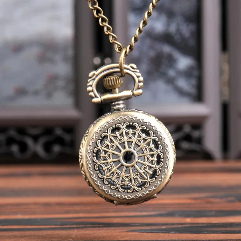 New Fashion Retro Bronze Tone Round Shape Hollow Spider Carving Watches