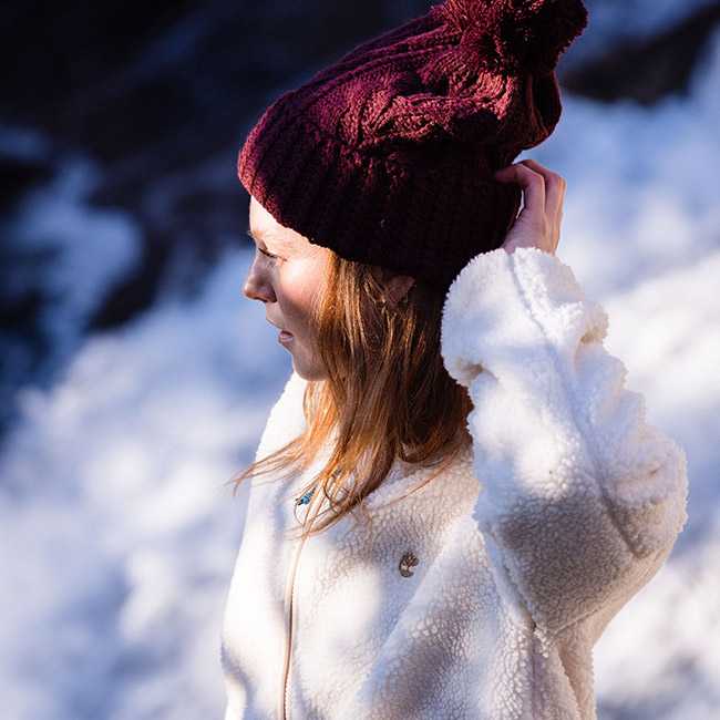 Women's Autumn Woods Cable Pom Beanie