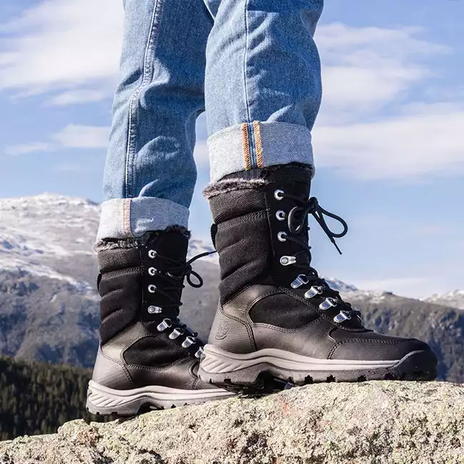 Women's White Ledge Waterproof Snow Boot
