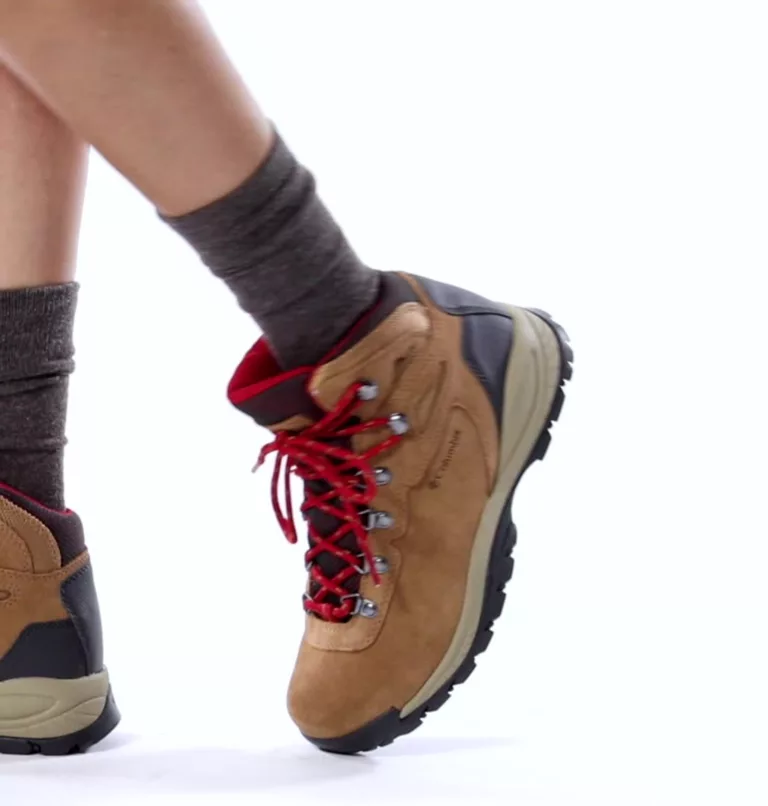 Women’s Newton Ridge™ Plus Waterproof Amped Hiking Boot Elk,Mountain Red