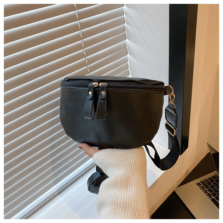 LAST DAY 70% OFF Winter solid colour fashion crossbody bag