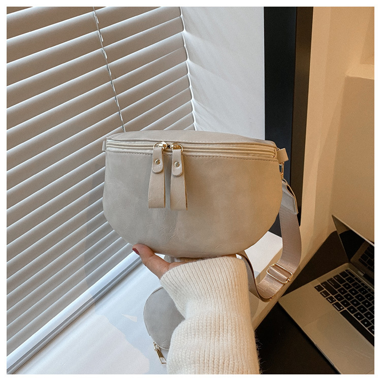 LAST DAY 70% OFF Winter solid colour fashion crossbody bag