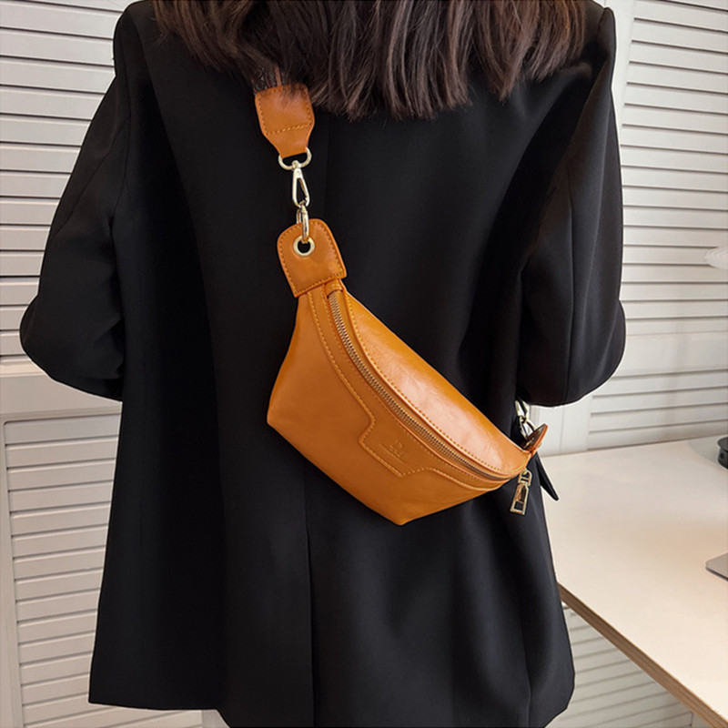 👜Retro Leather Wide Strap Waist Bag