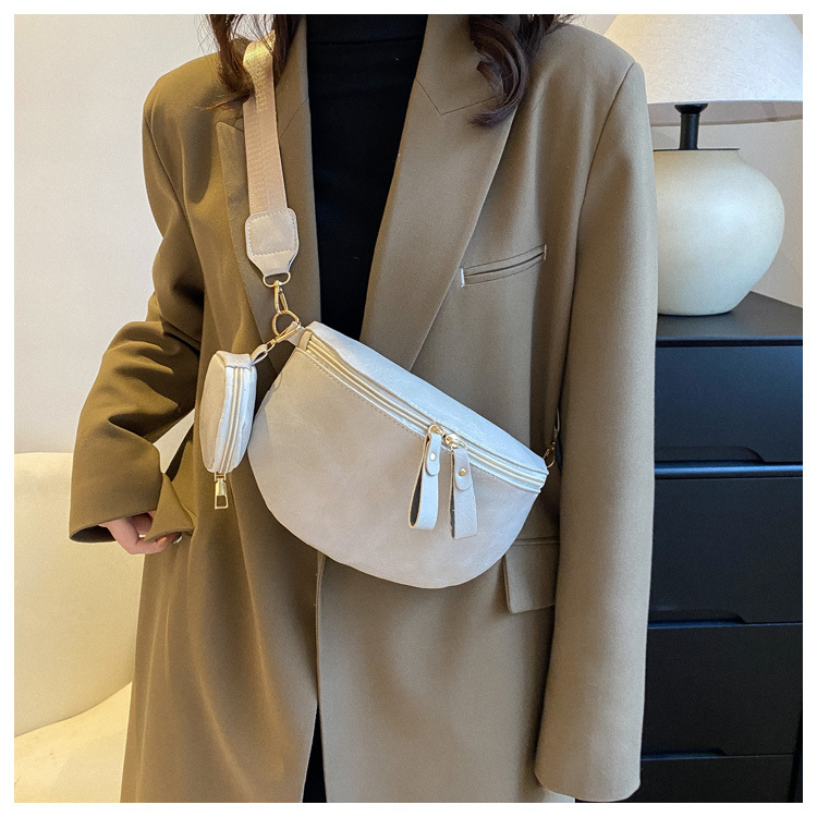 LAST DAY 70% OFF Winter solid colour fashion crossbody bag