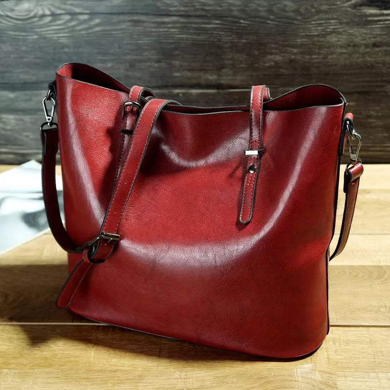 Freya | Vintage leather shoulder handbag