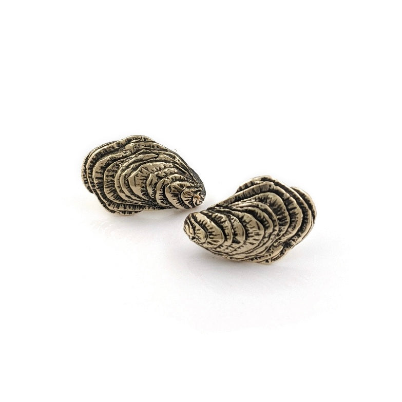 oyster stud earring