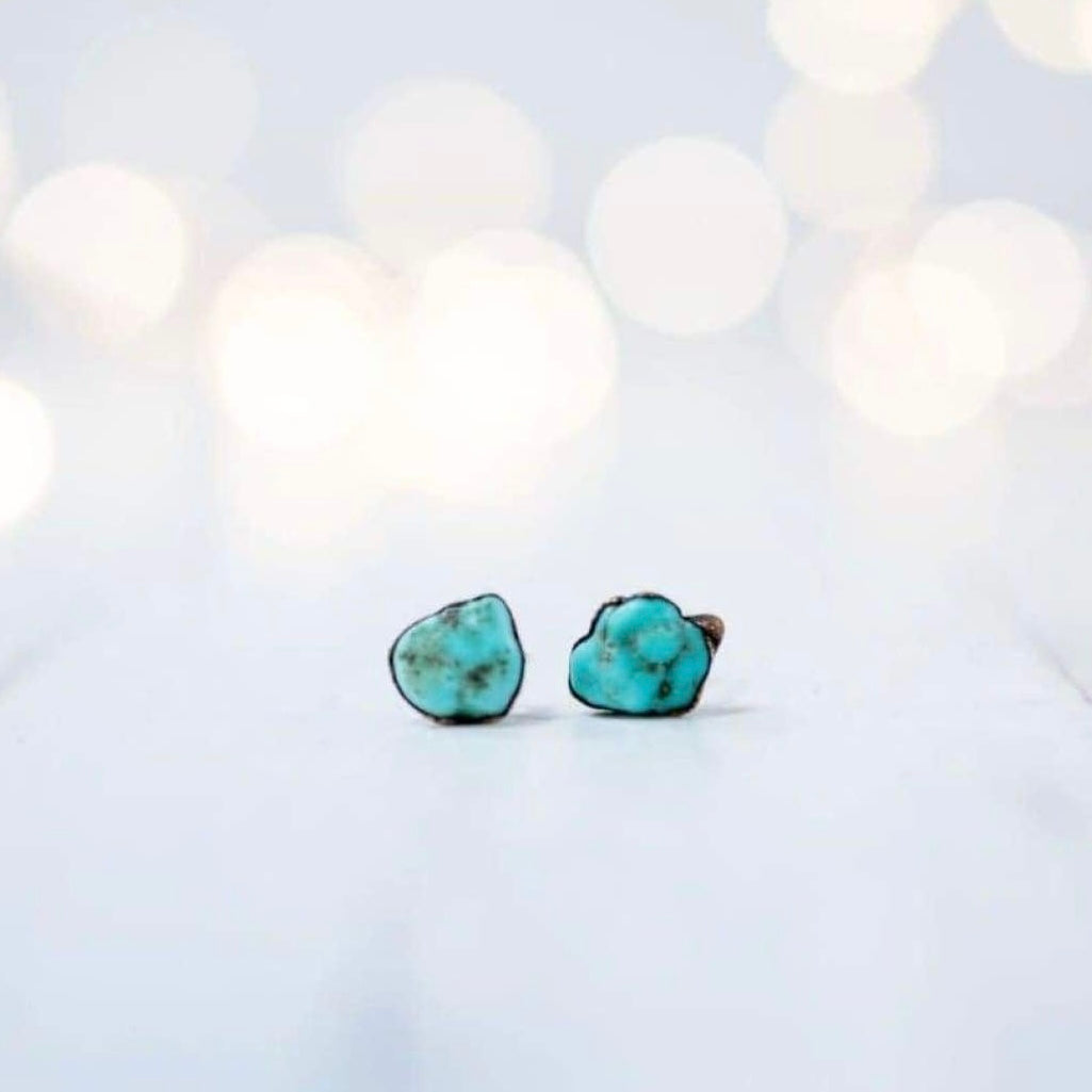 hawkhouse raw crystal stud earrings