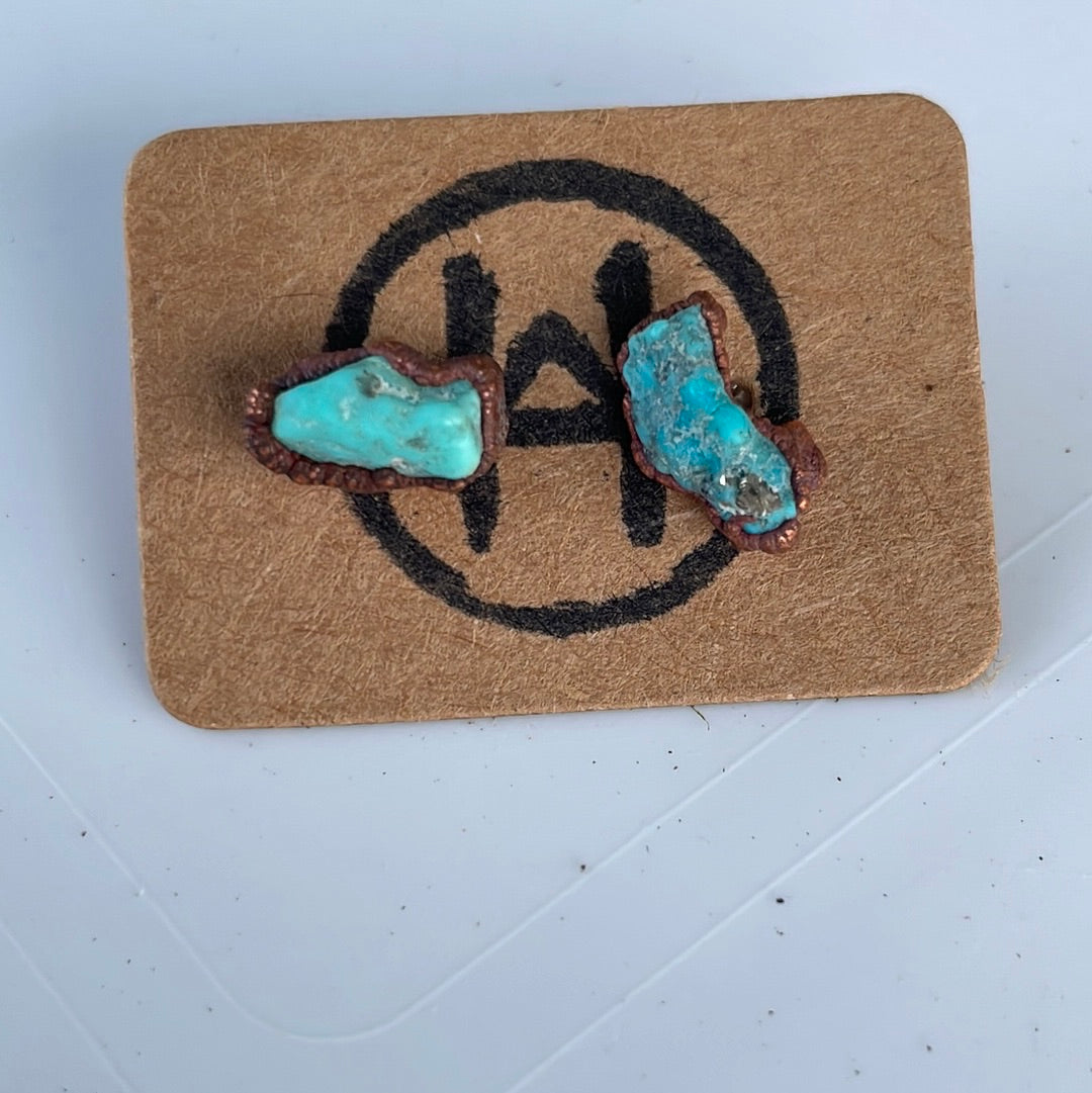 hawkhouse raw crystal stud earrings