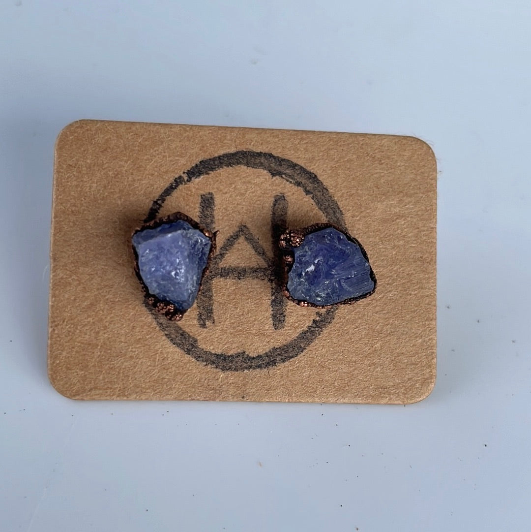 hawkhouse raw crystal stud earrings