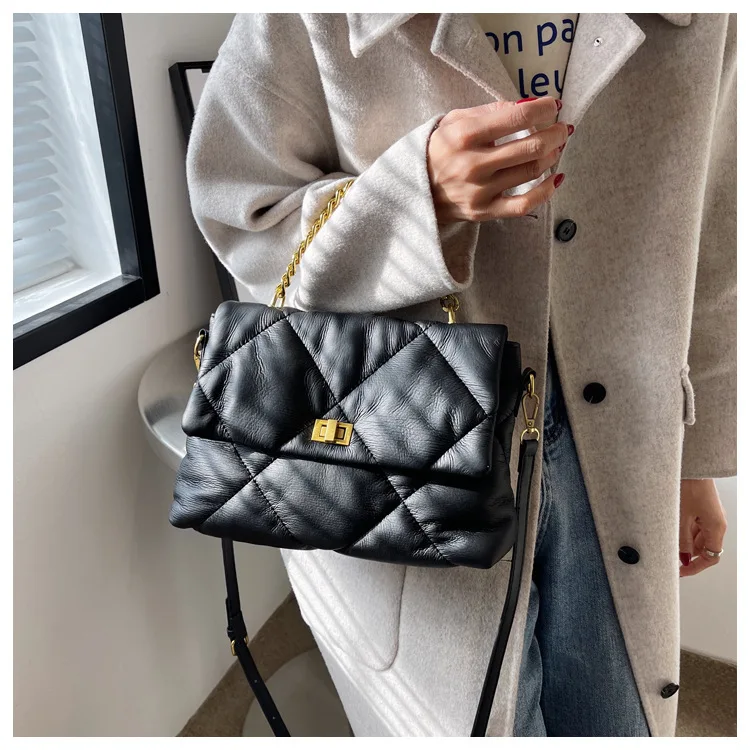 HB025 – Female Handbag (Brown)