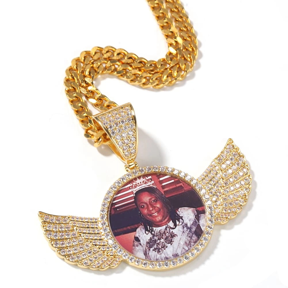 Custom Photo Round Pendants With Wings