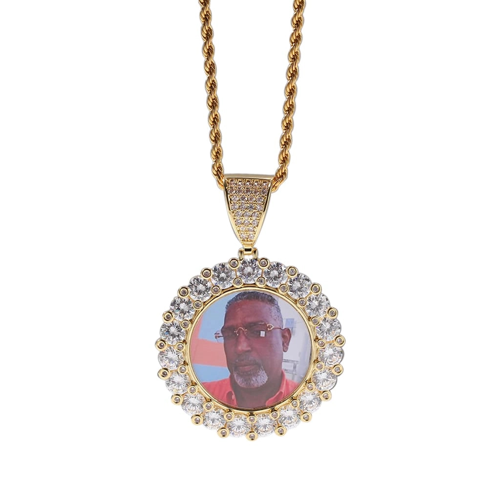 Custom Photos Round Glittering Pendants Design