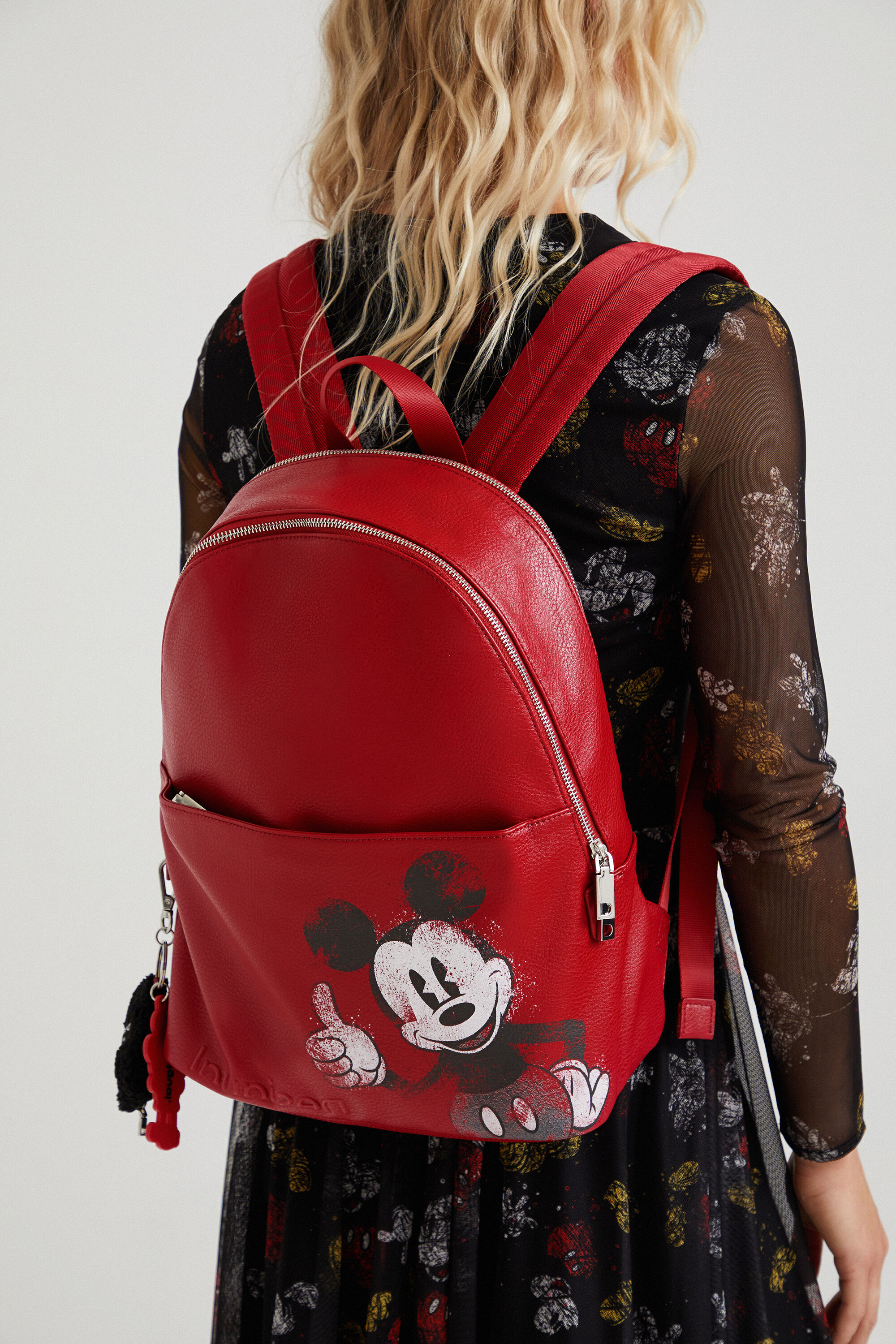 Mochila efecto piel