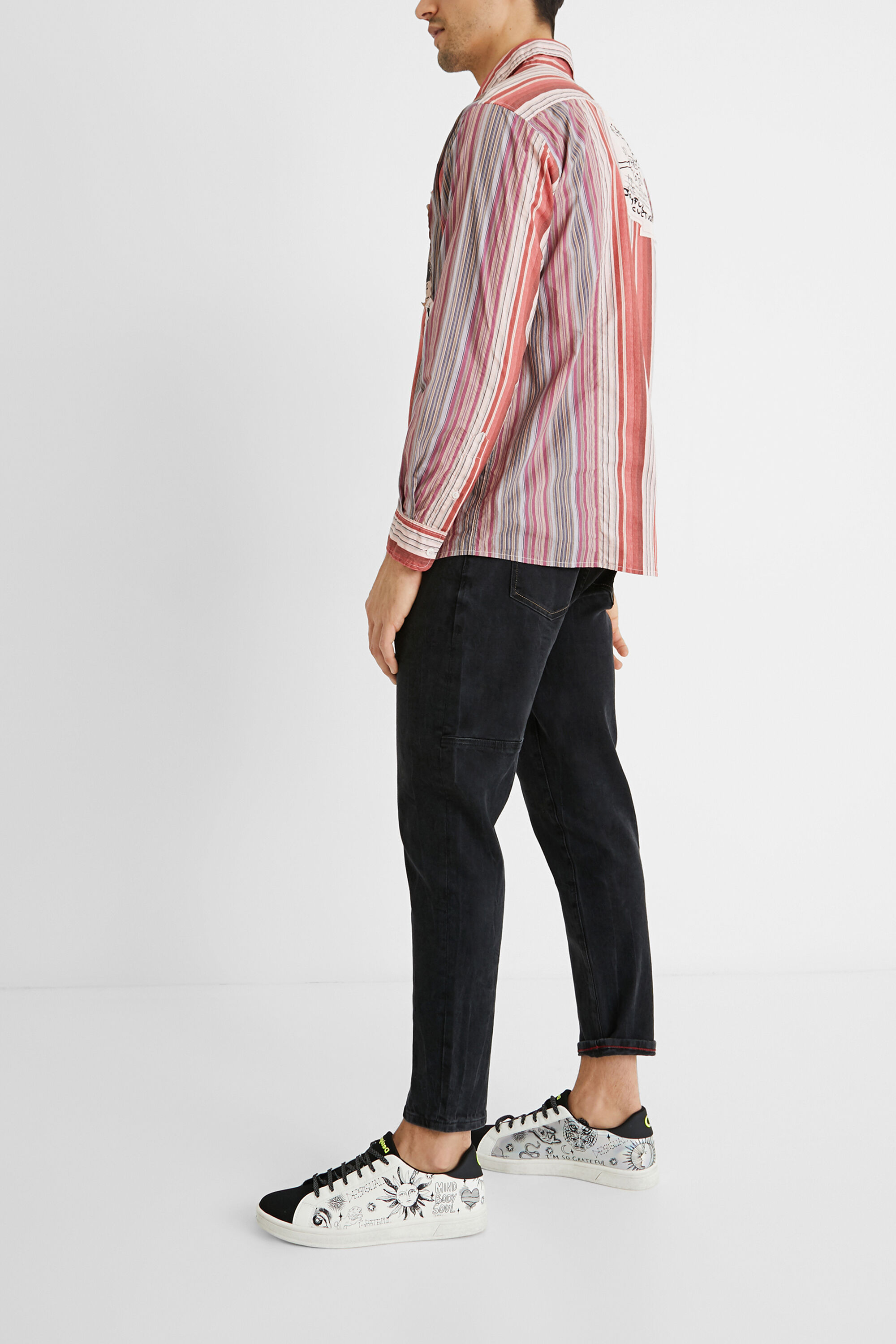 Camisa algod&oacute;n patch mensajes