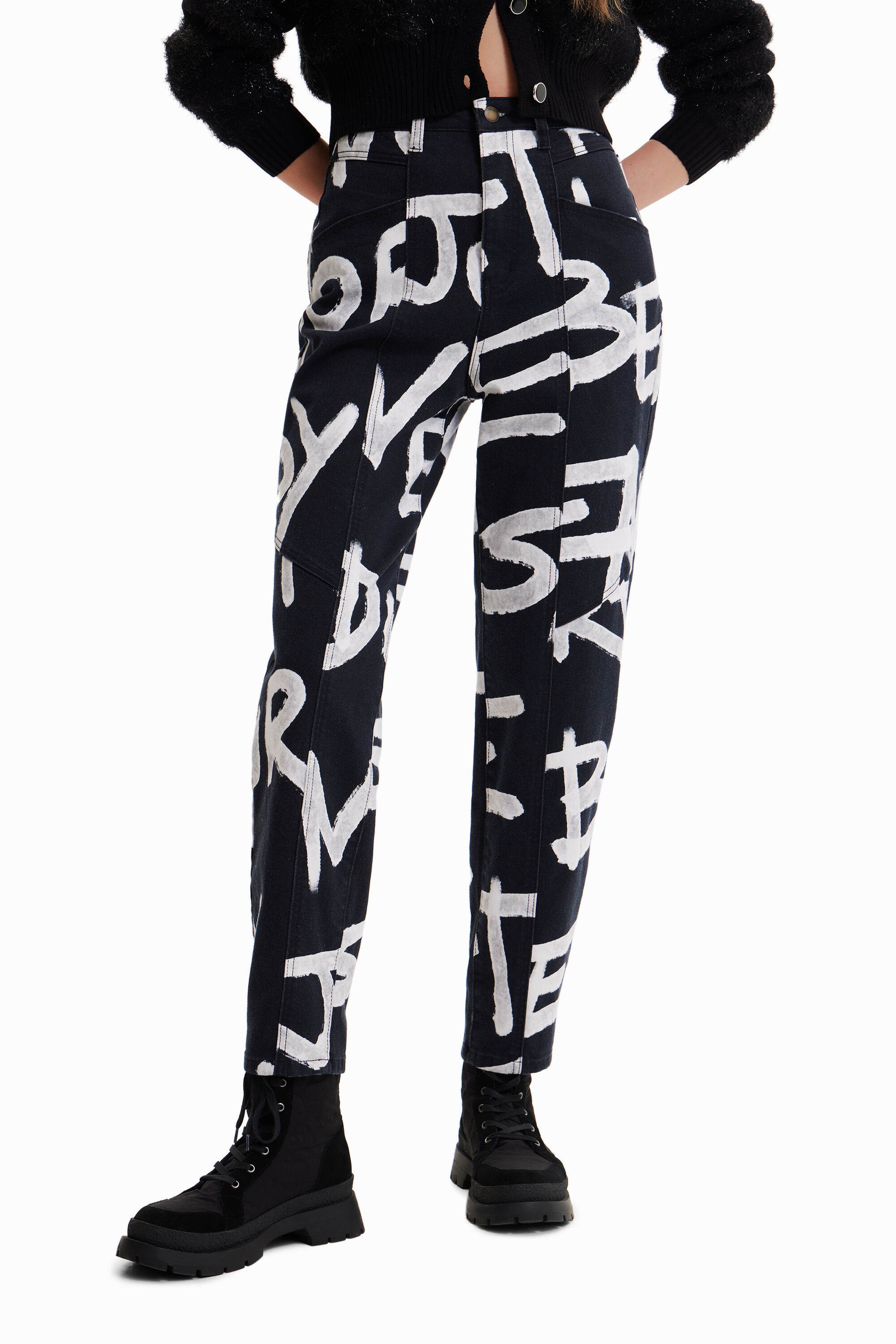 Pantal&oacute;n Mom texto