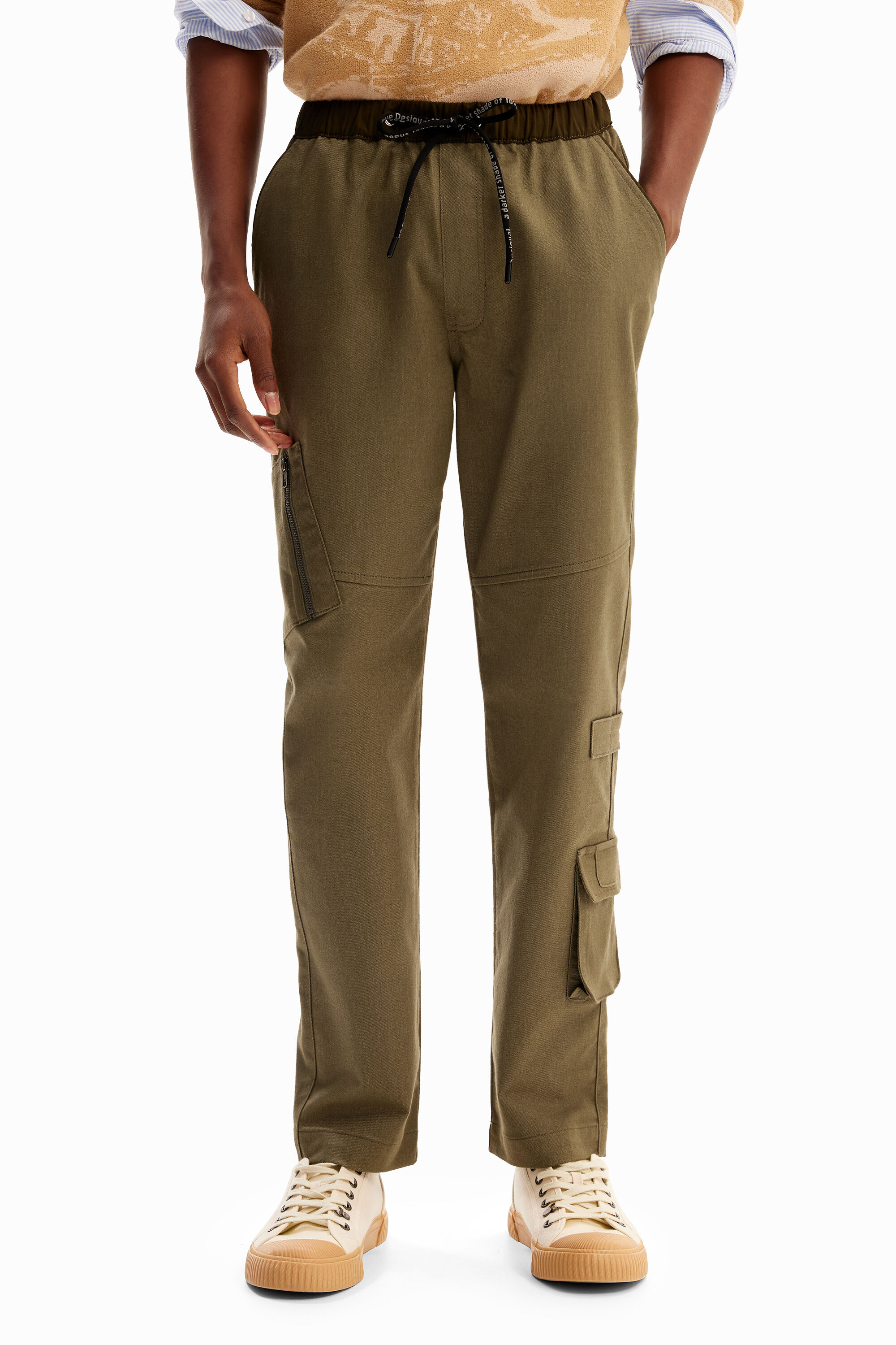 Pantal&oacute;n jogger cargo