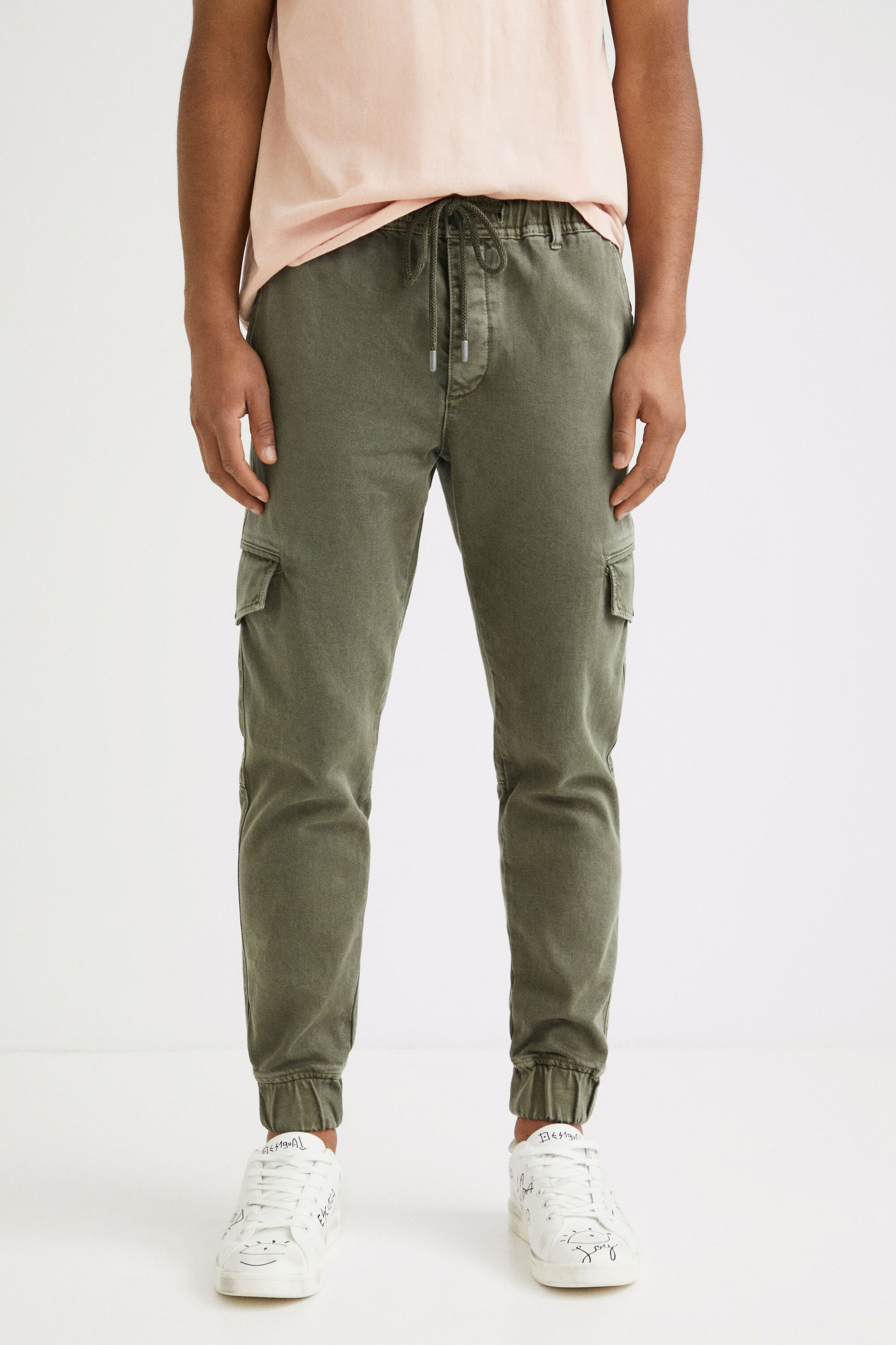 Pantal&oacute;n jogger bolsillos