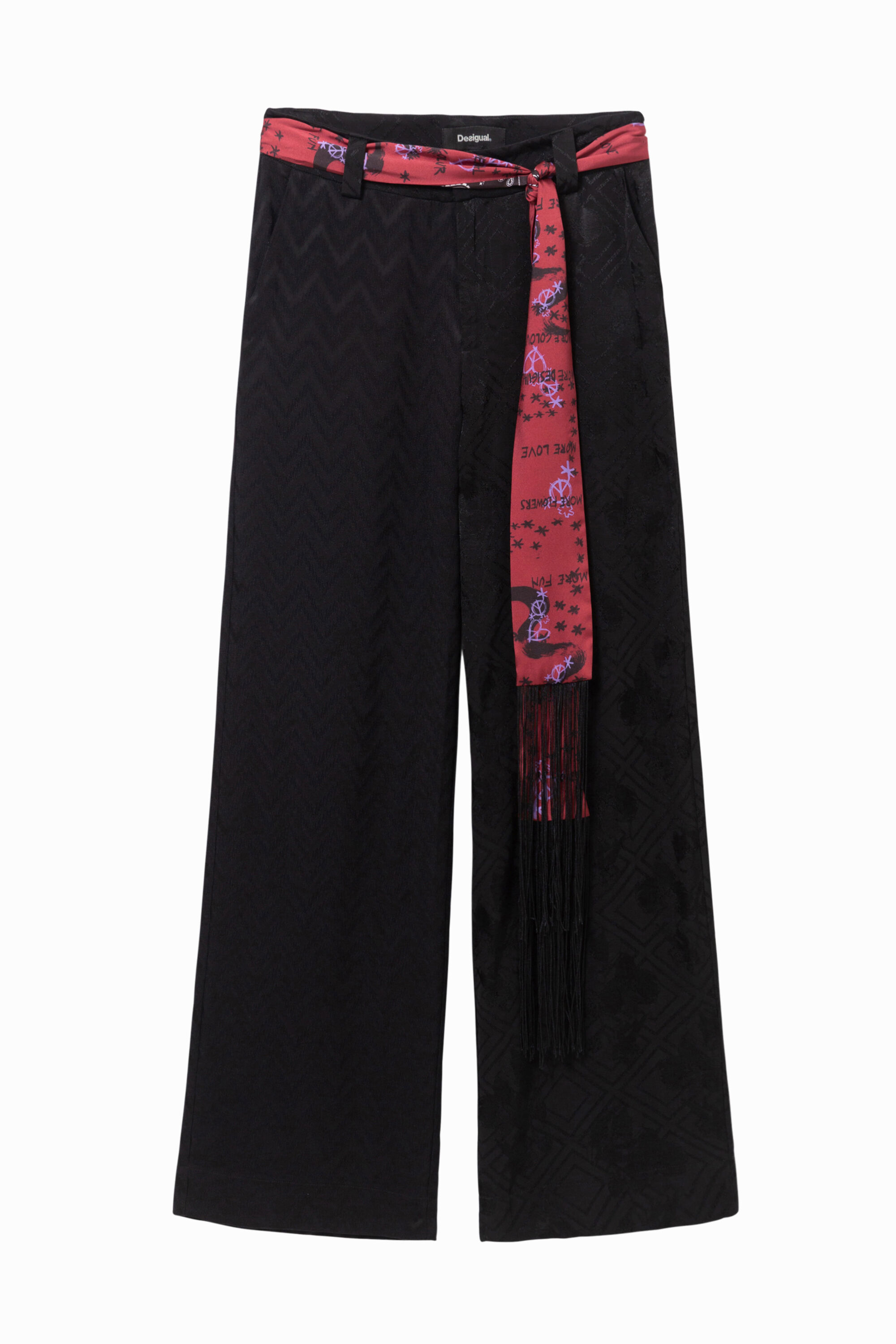 Pantal&oacute;n con pa&ntilde;uelo cintur&oacute;n