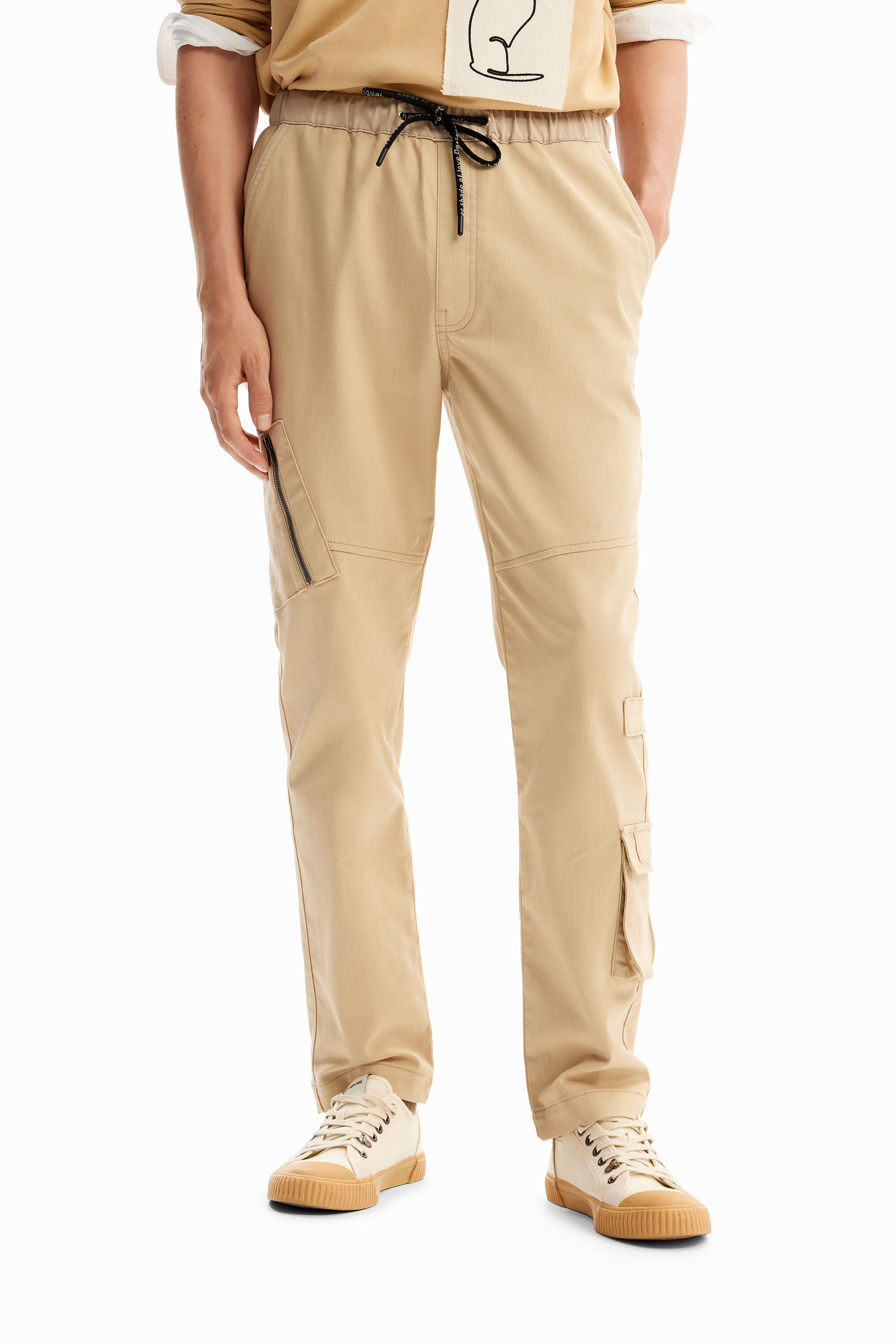 Pantal&oacute;n jogger cargo