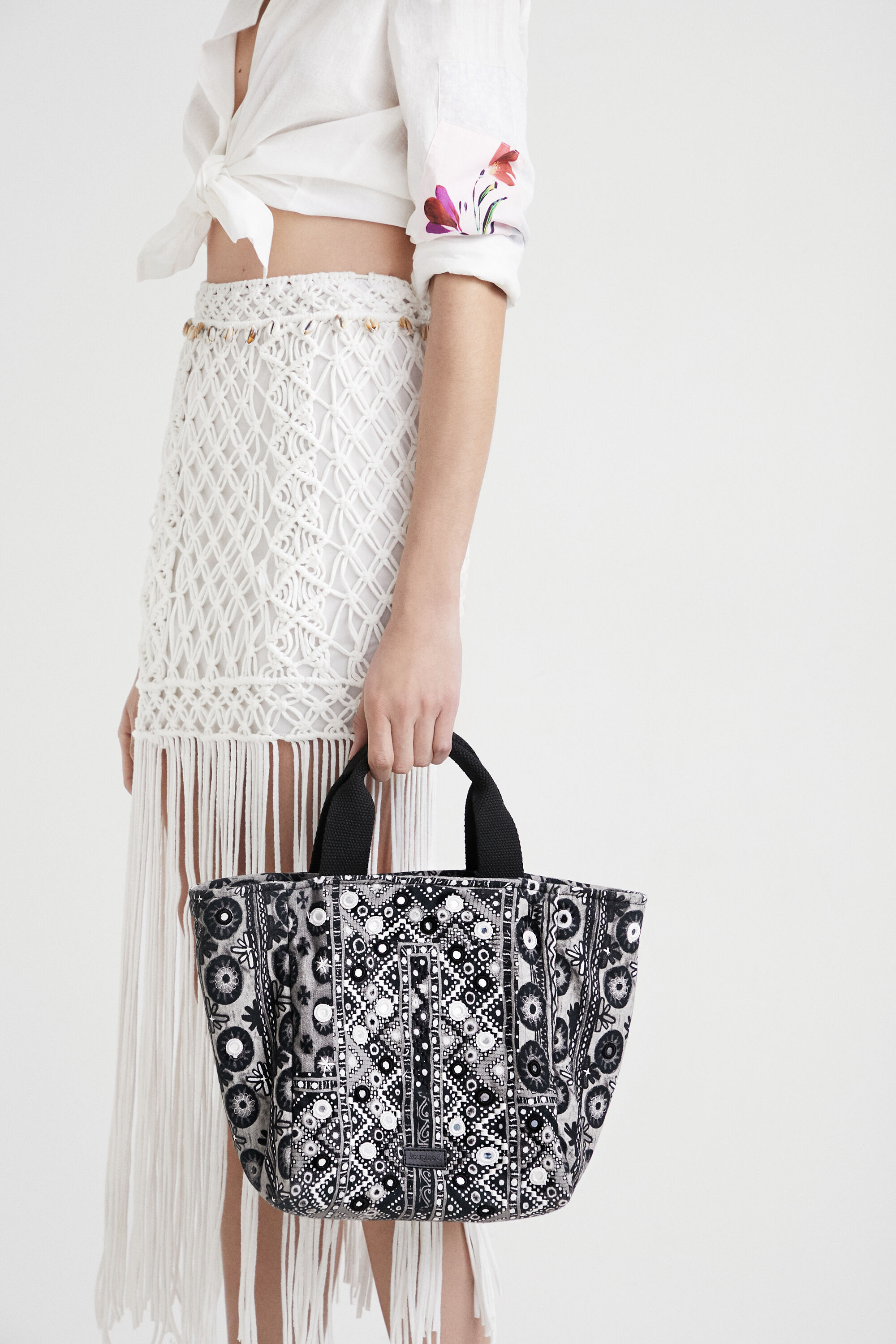 Shopper mediano &eacute;tnico