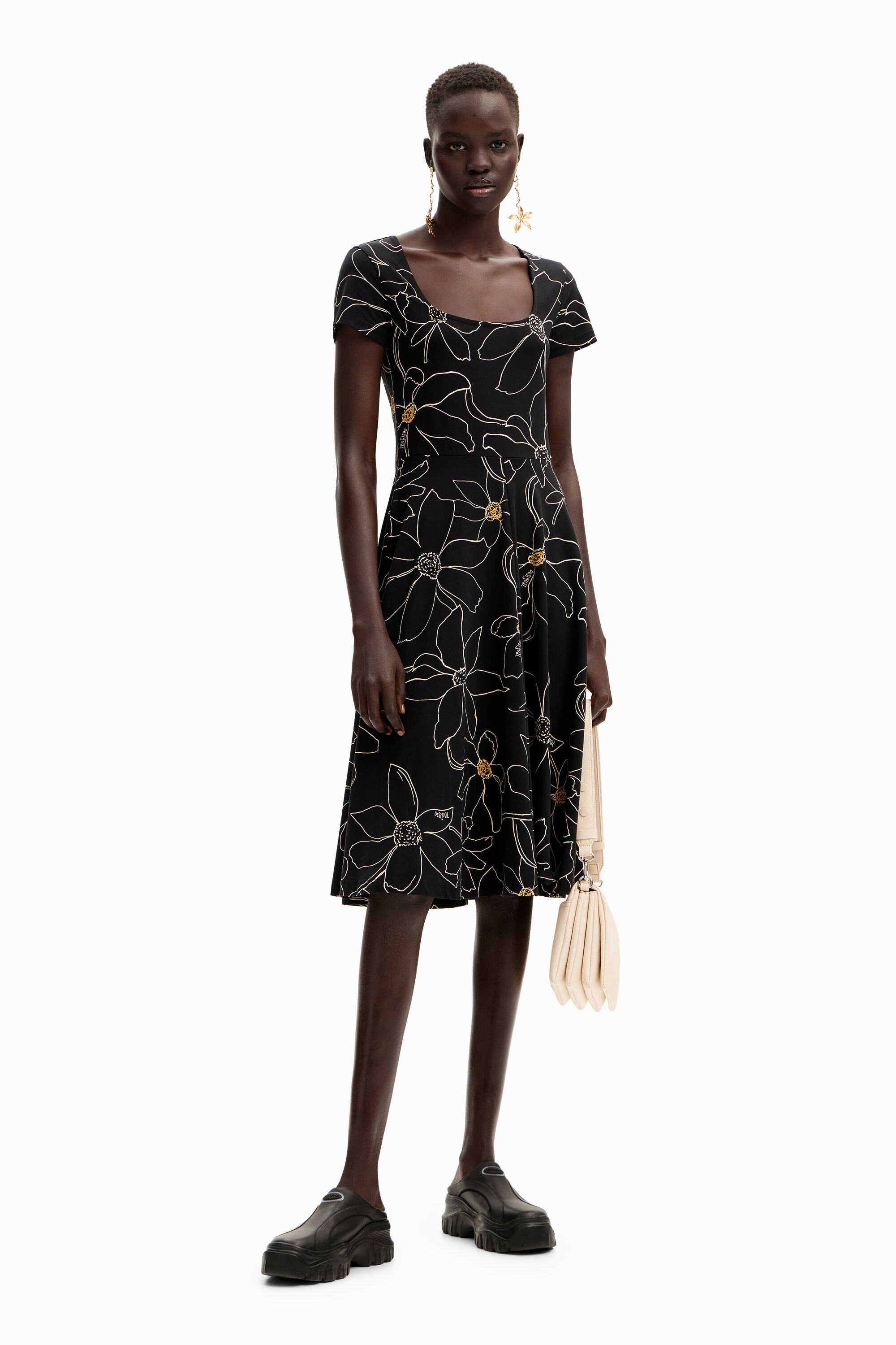 Vestido flores arty