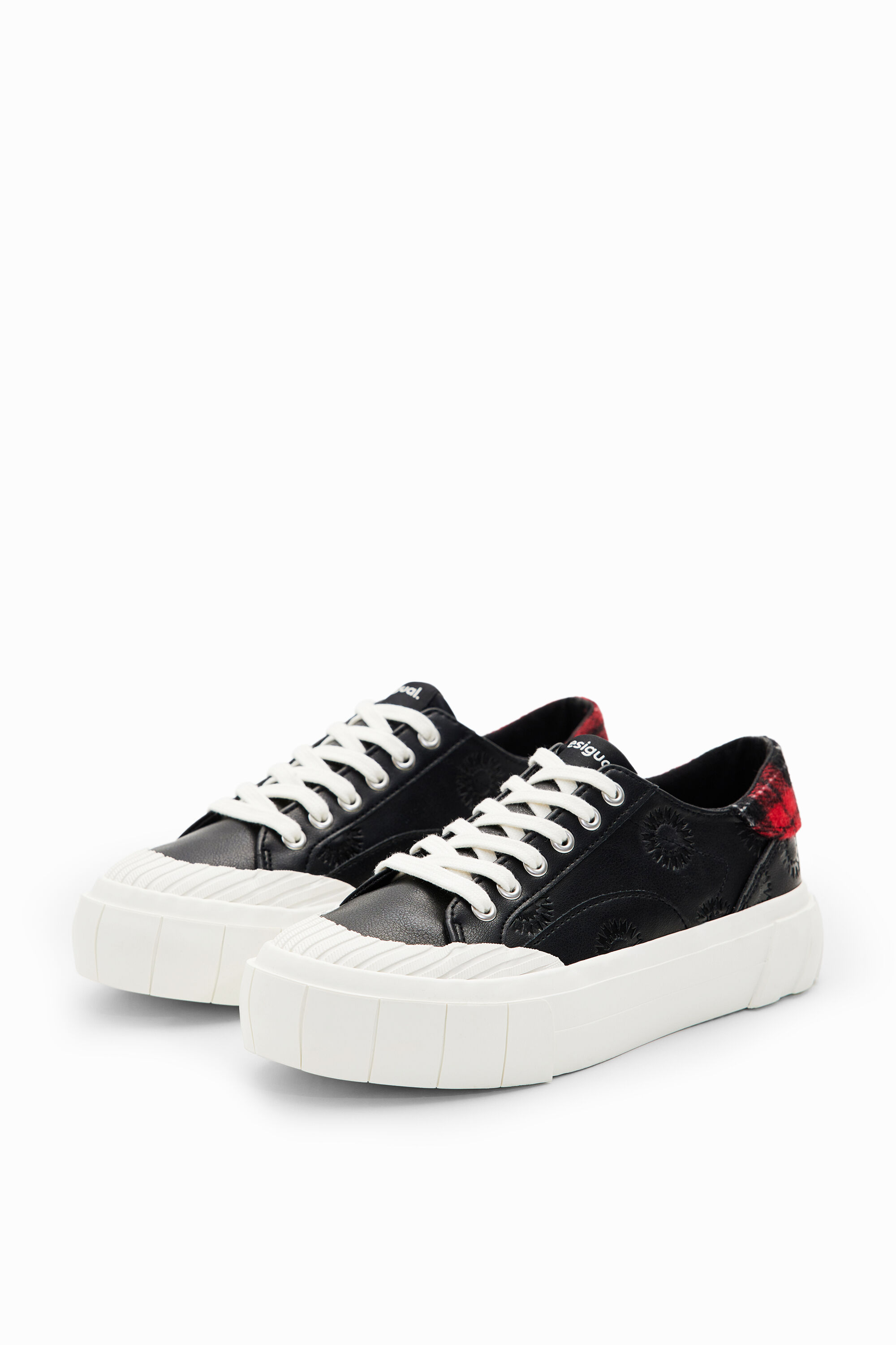 Sneakers plataforma tart&aacute;n