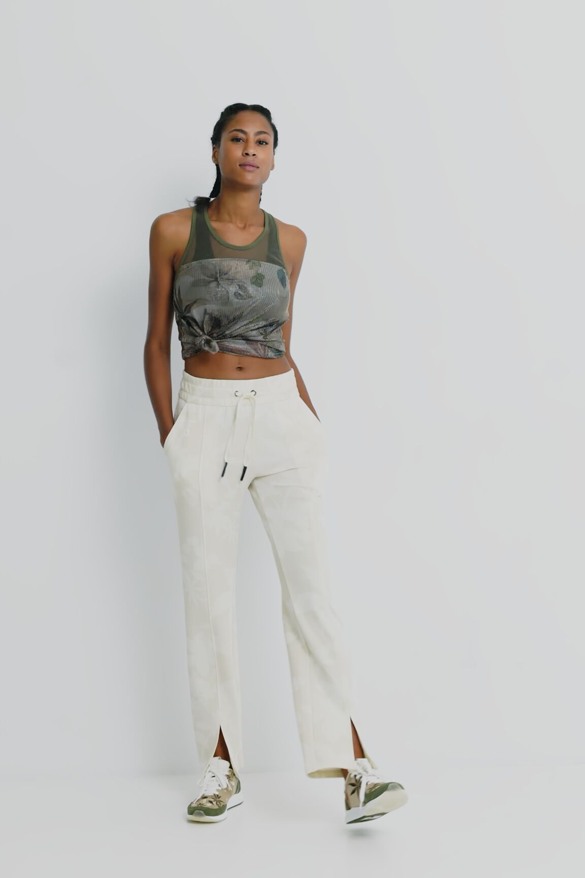 Pantal&oacute;n ancho confort con cord&oacute;n
