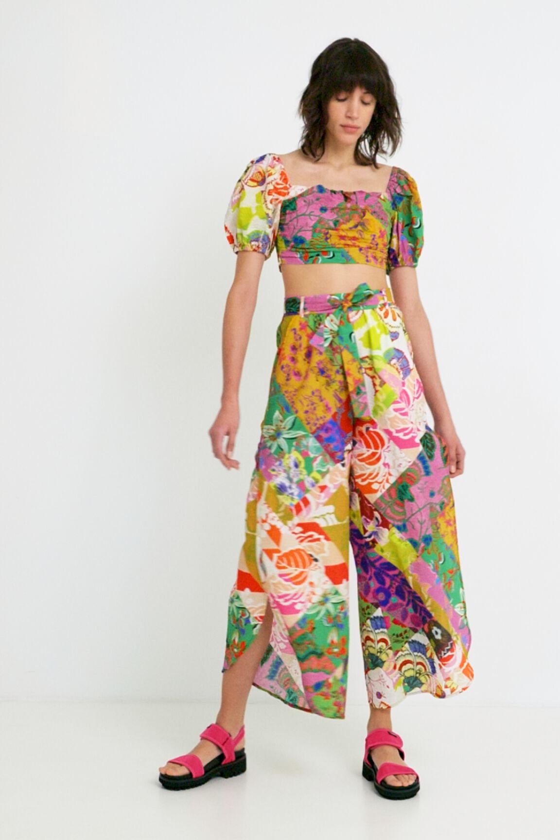 Pantal&oacute;n aberturas M. Christian Lacroix