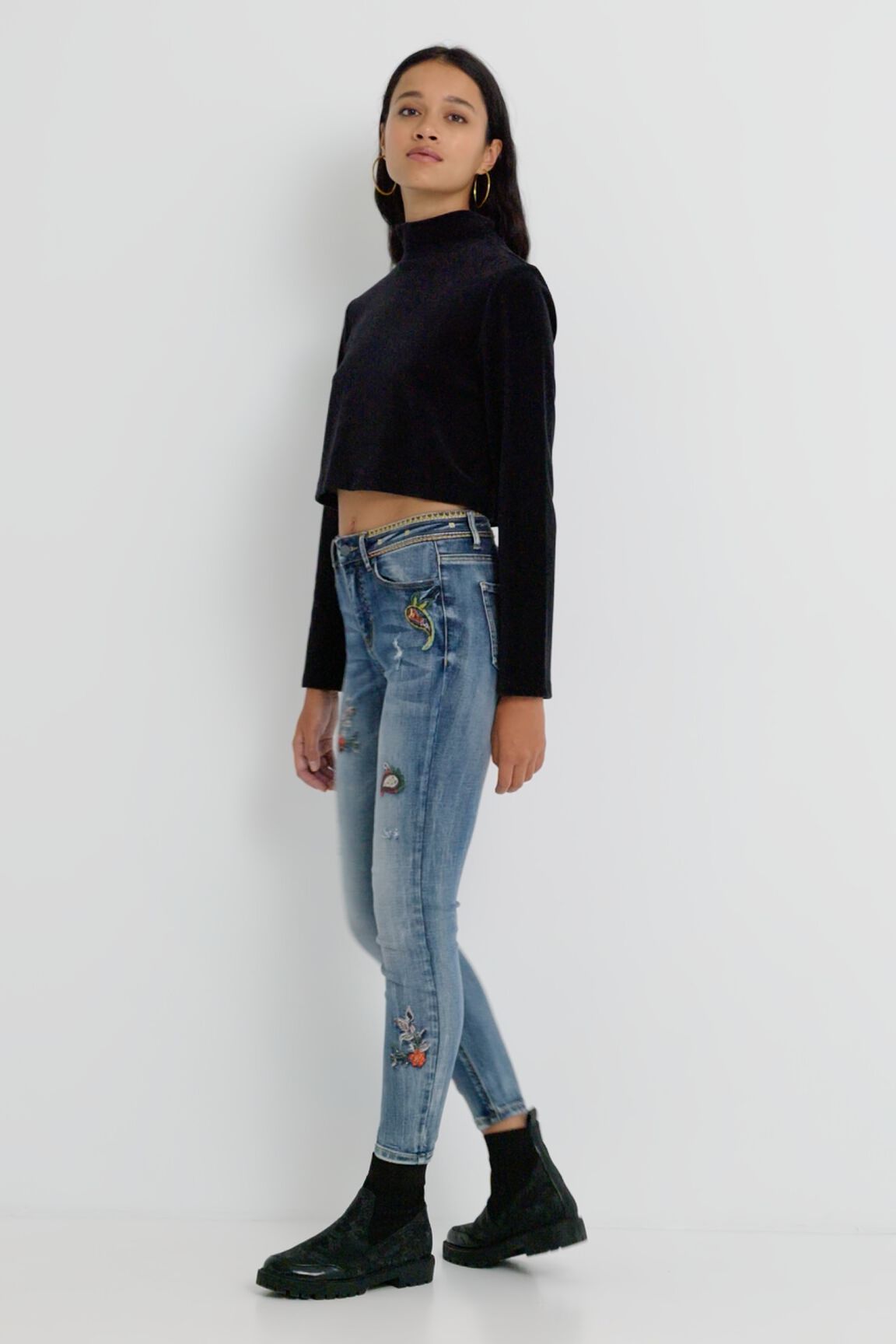 Pantal&oacute;n vaquero skinny tobillero