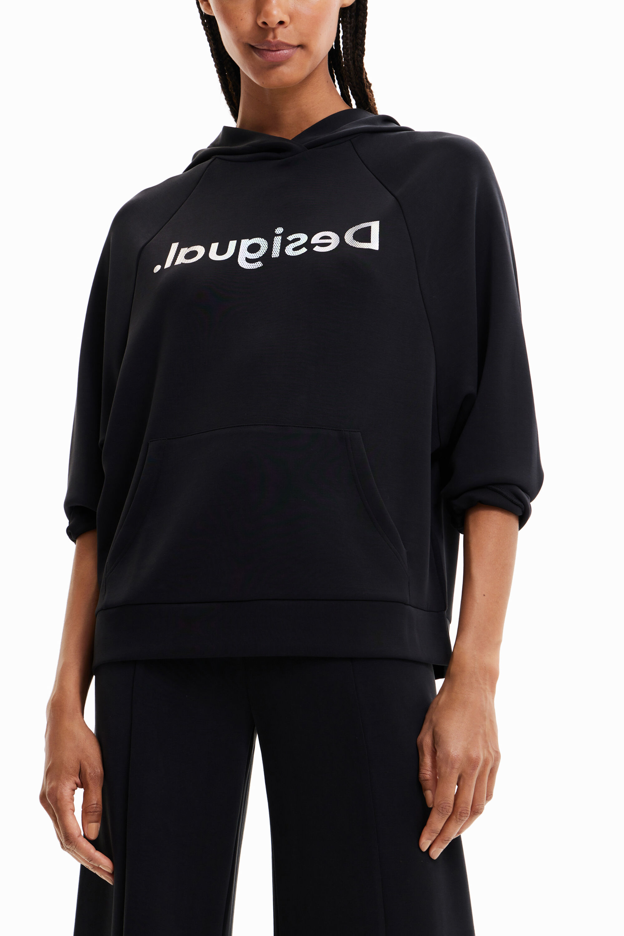 Sudadera b&aacute;sica oversize