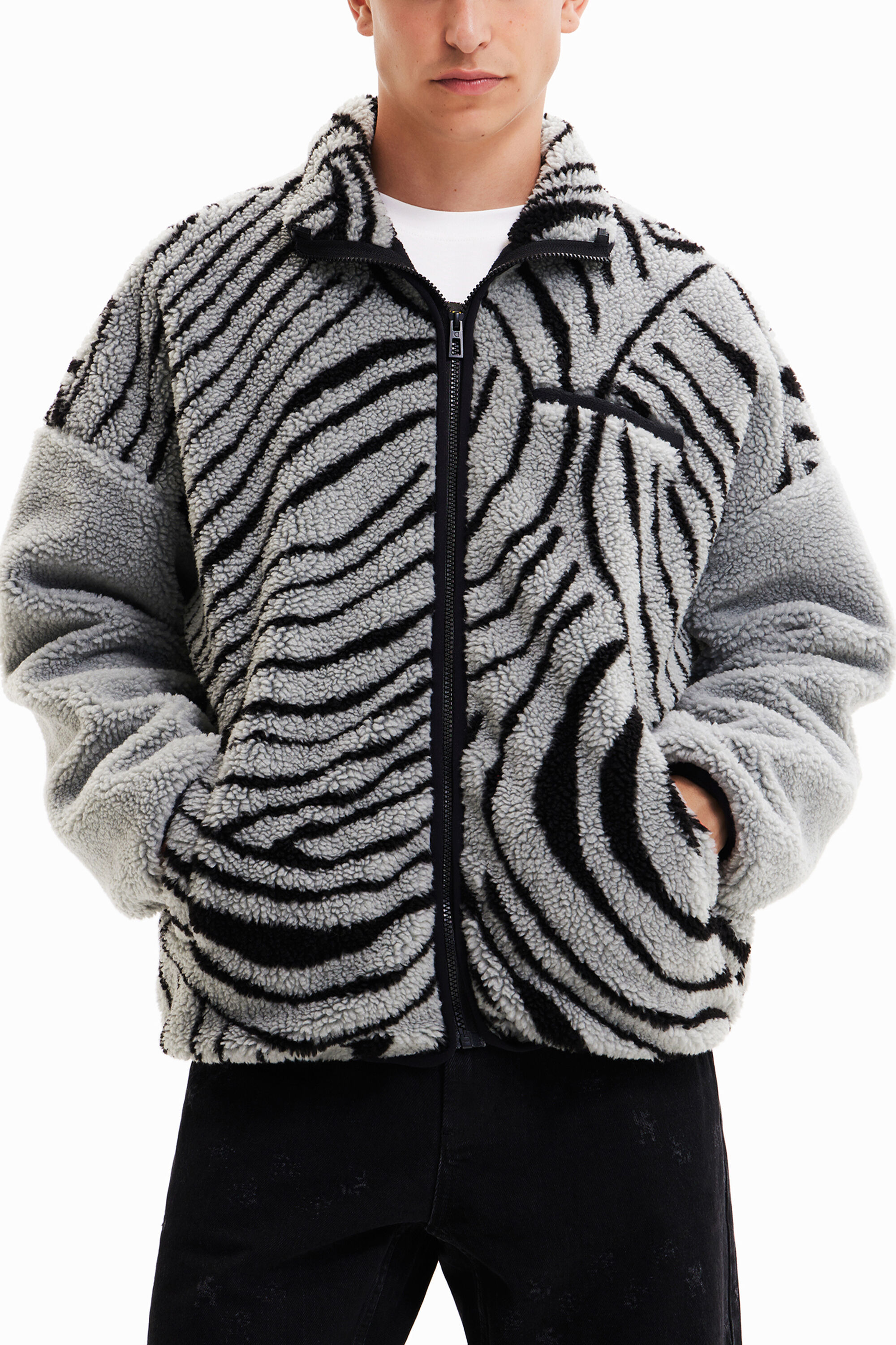 Chaqueta polar cuello alto