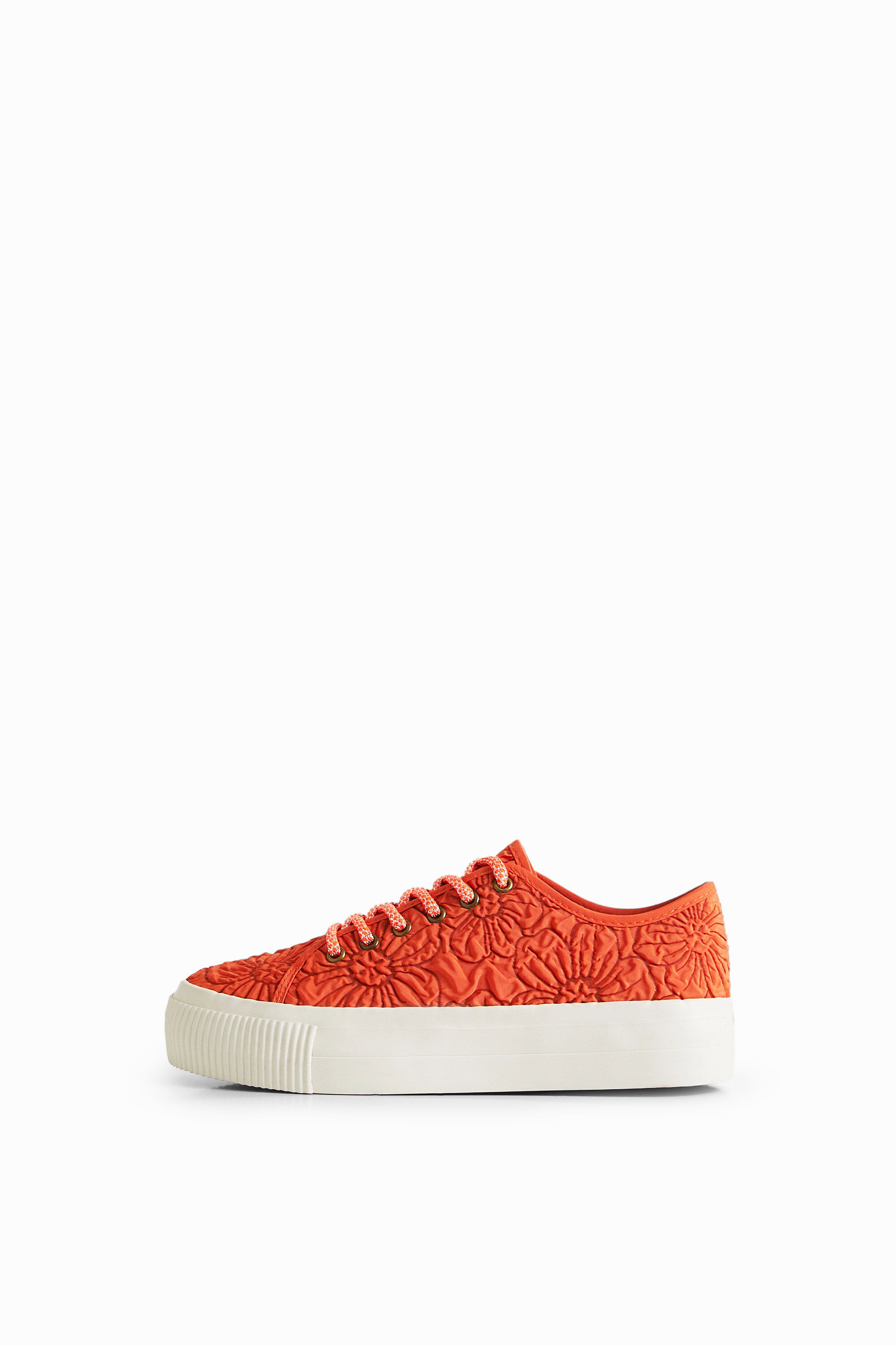 Sneaker plataforma flores