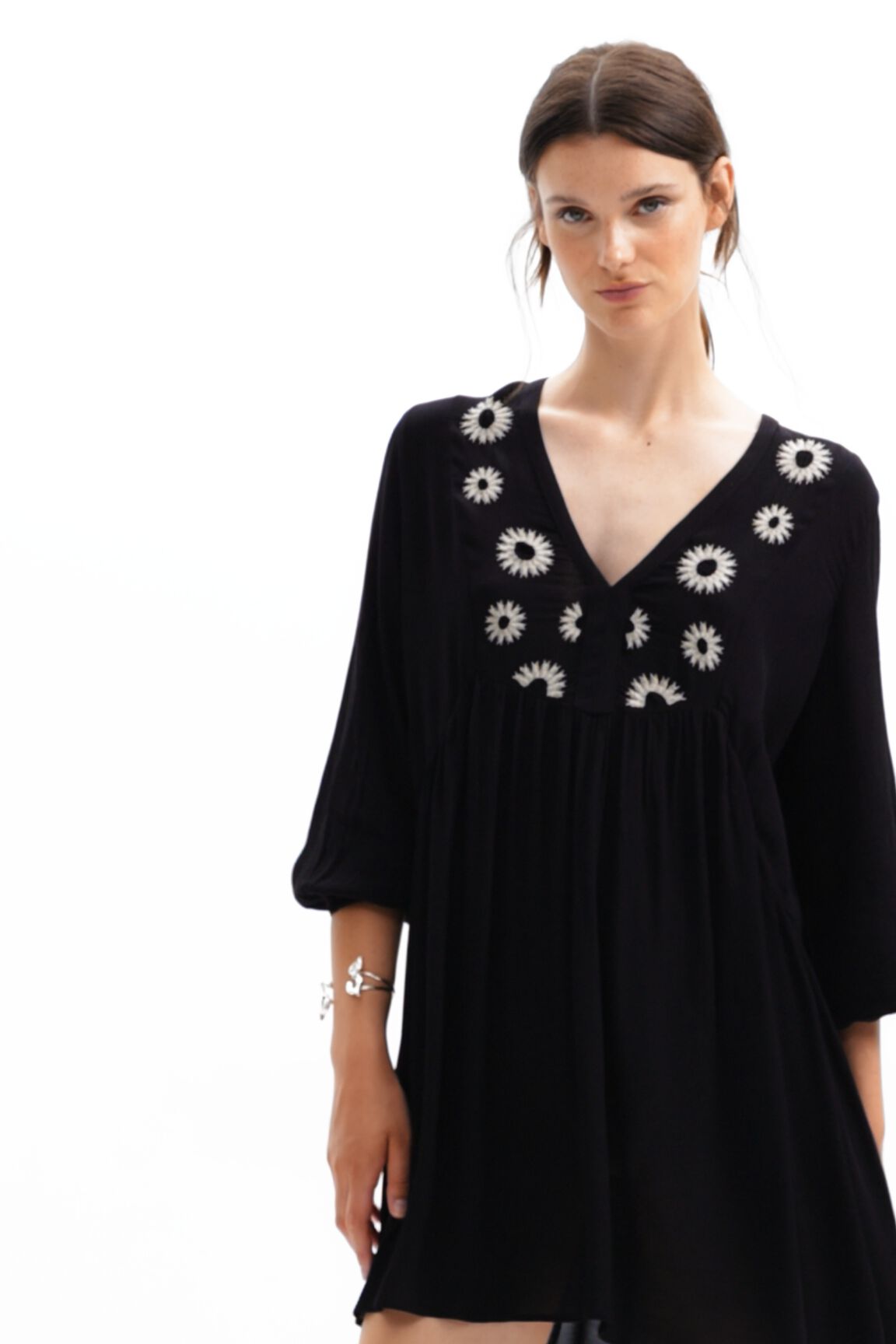 Vestido corto t&uacute;nica