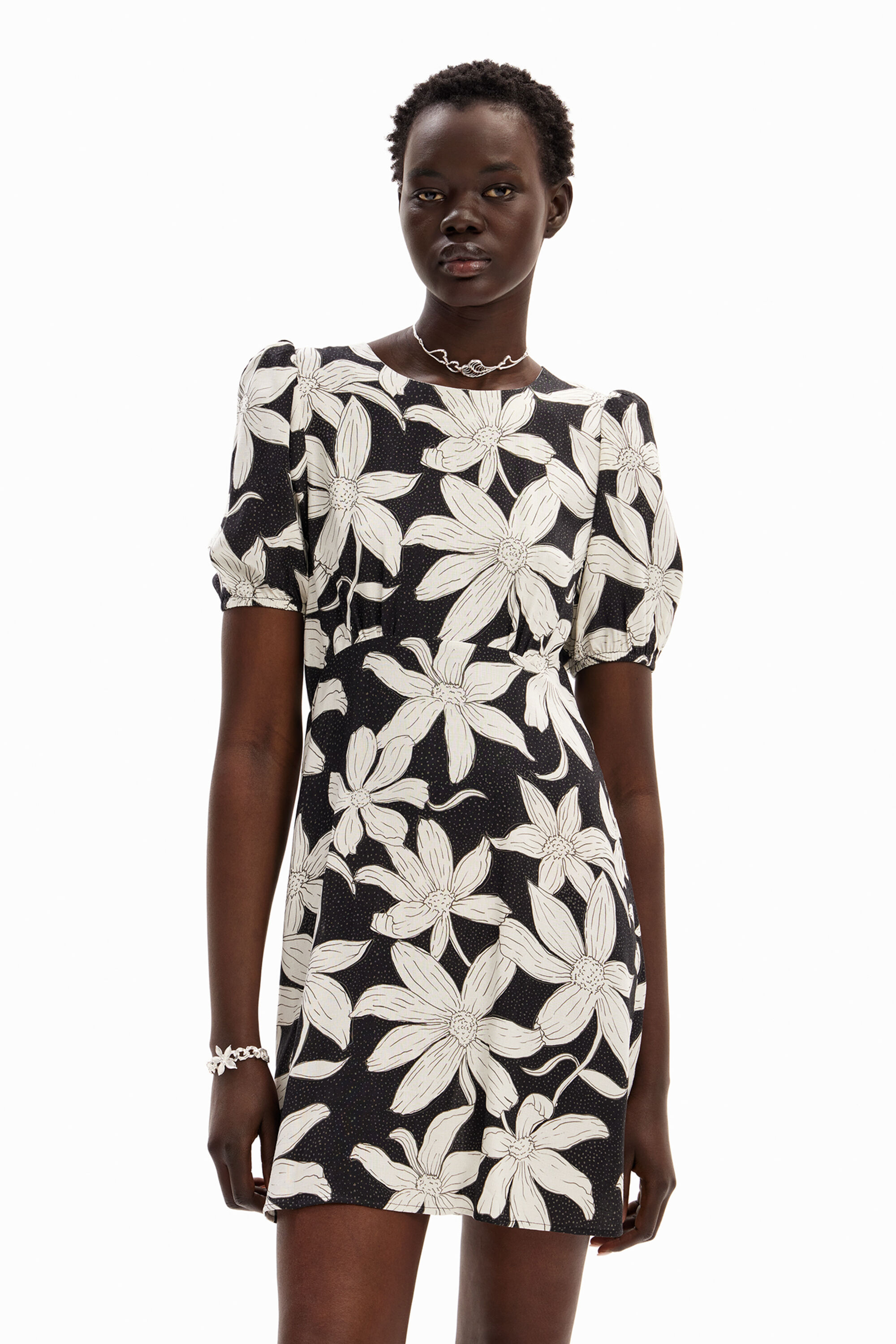 Vestido corto flores