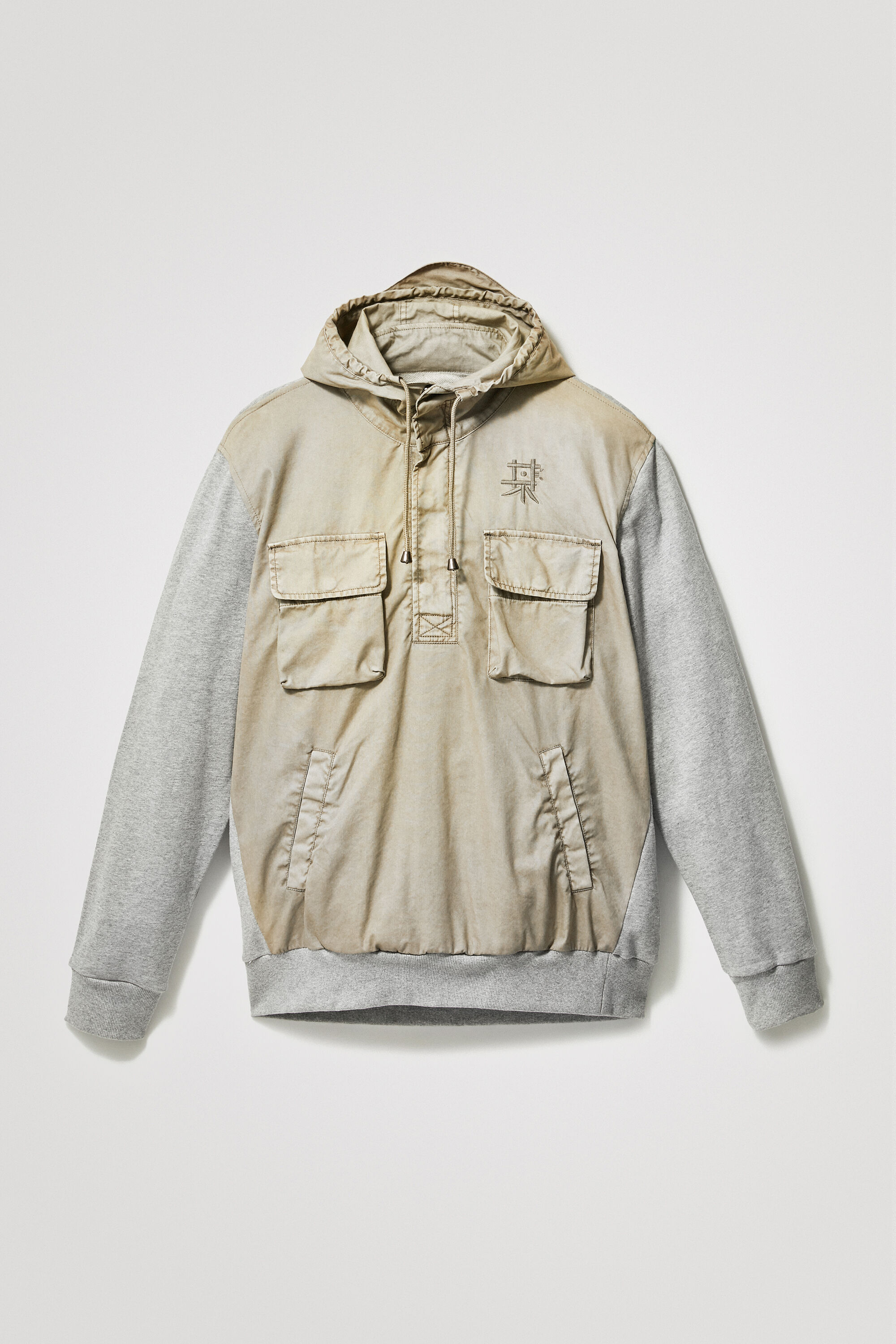 Sudadera h&iacute;brida capucha