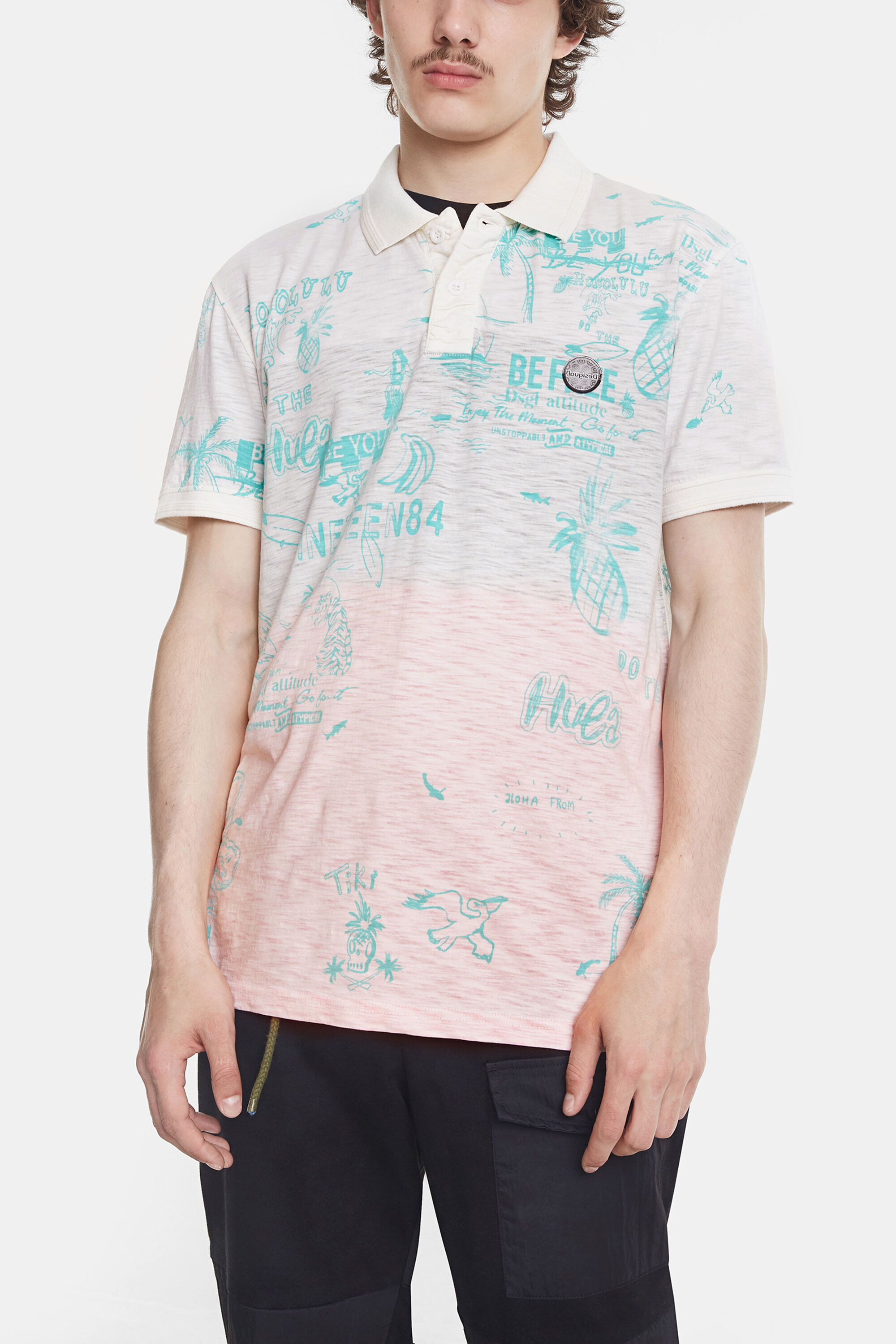 Polo tricolor de inspiraci&oacute;n hawaiana